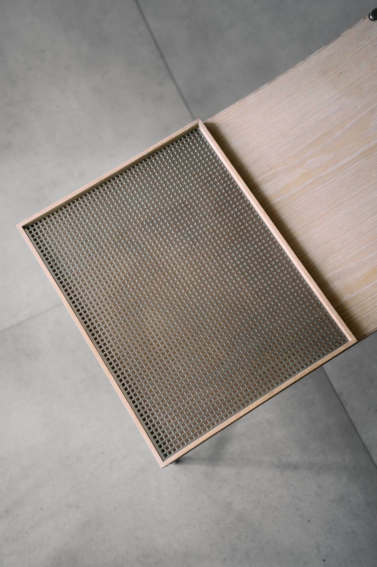 Wanderout / Universal Mesh Tray 01
