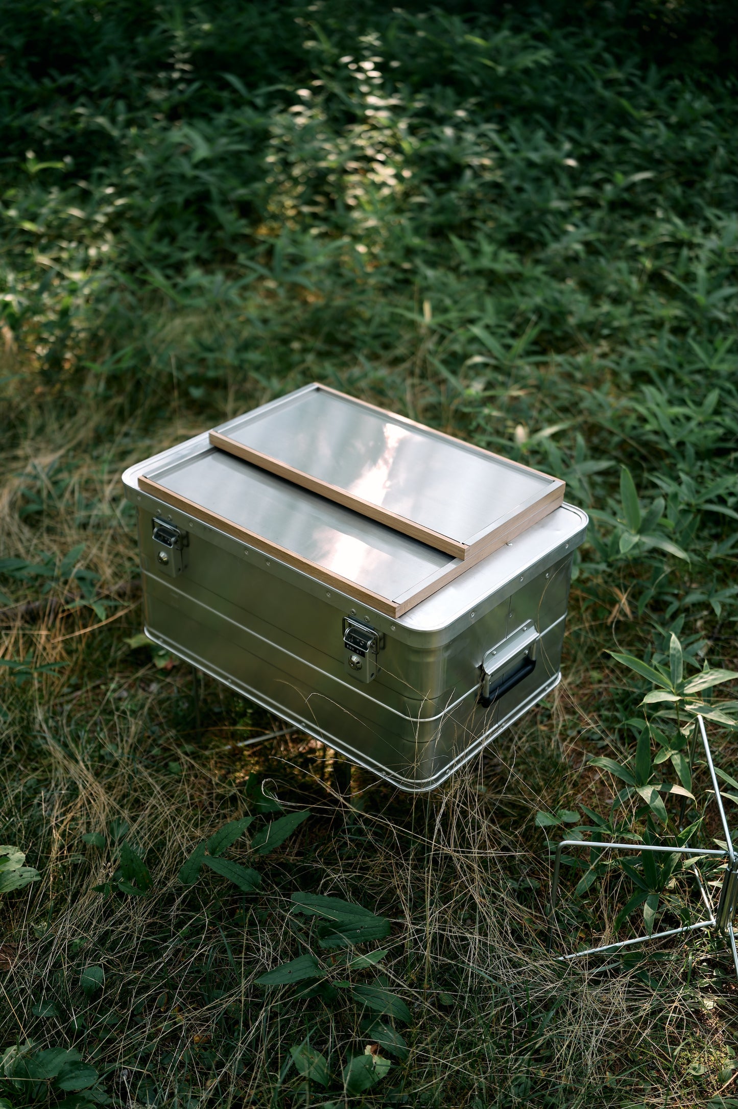 Wanderout / Universal Plate 00