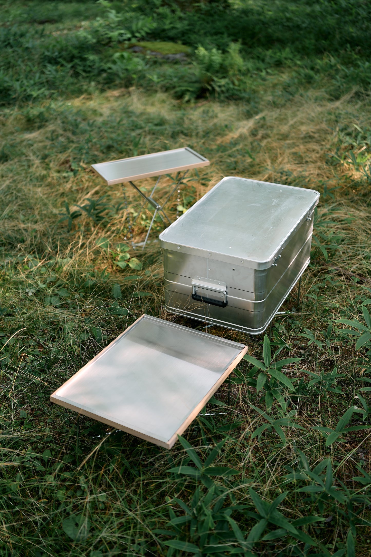 Wanderout / Universal Plate 00