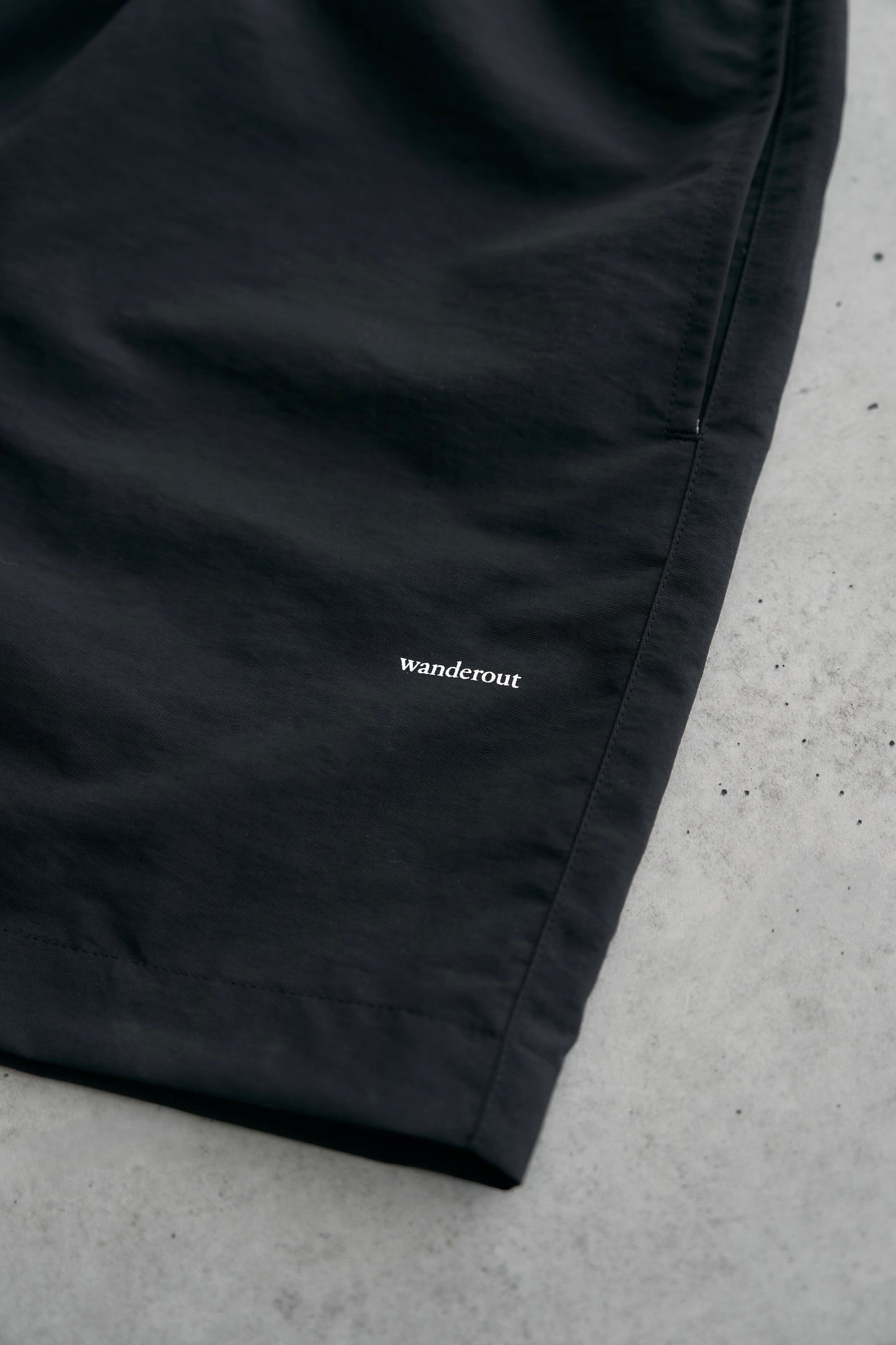 Wanderout / Universal Shorts - Black
