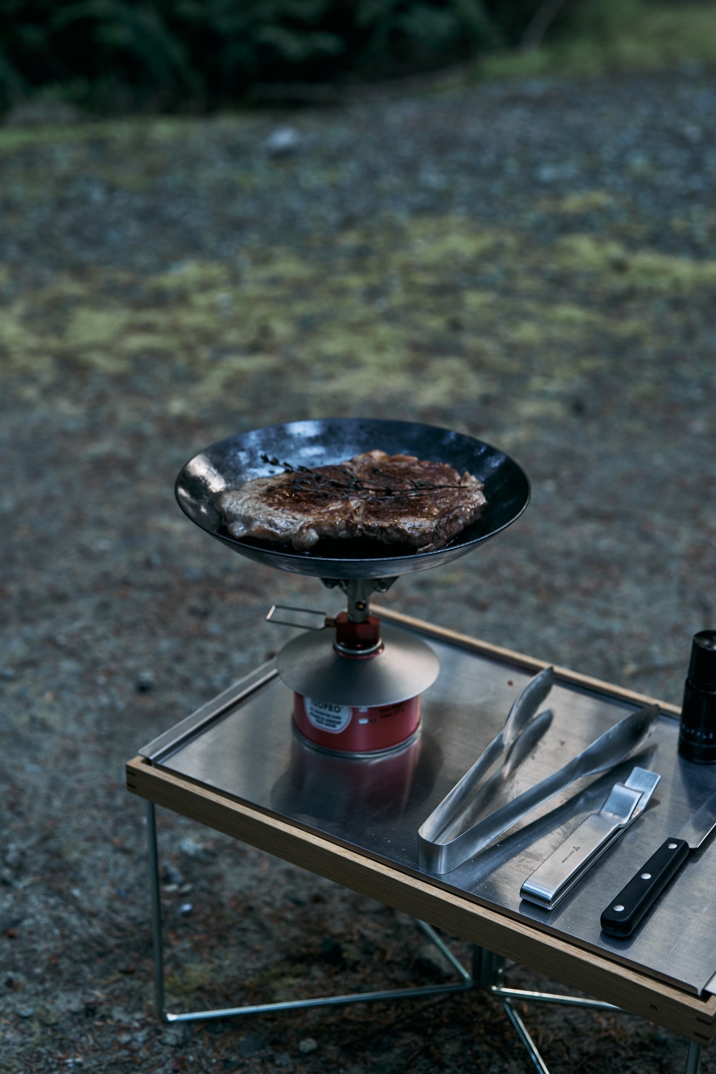 Wanderout / Hammered Iron Flat Frying Pan 22cm