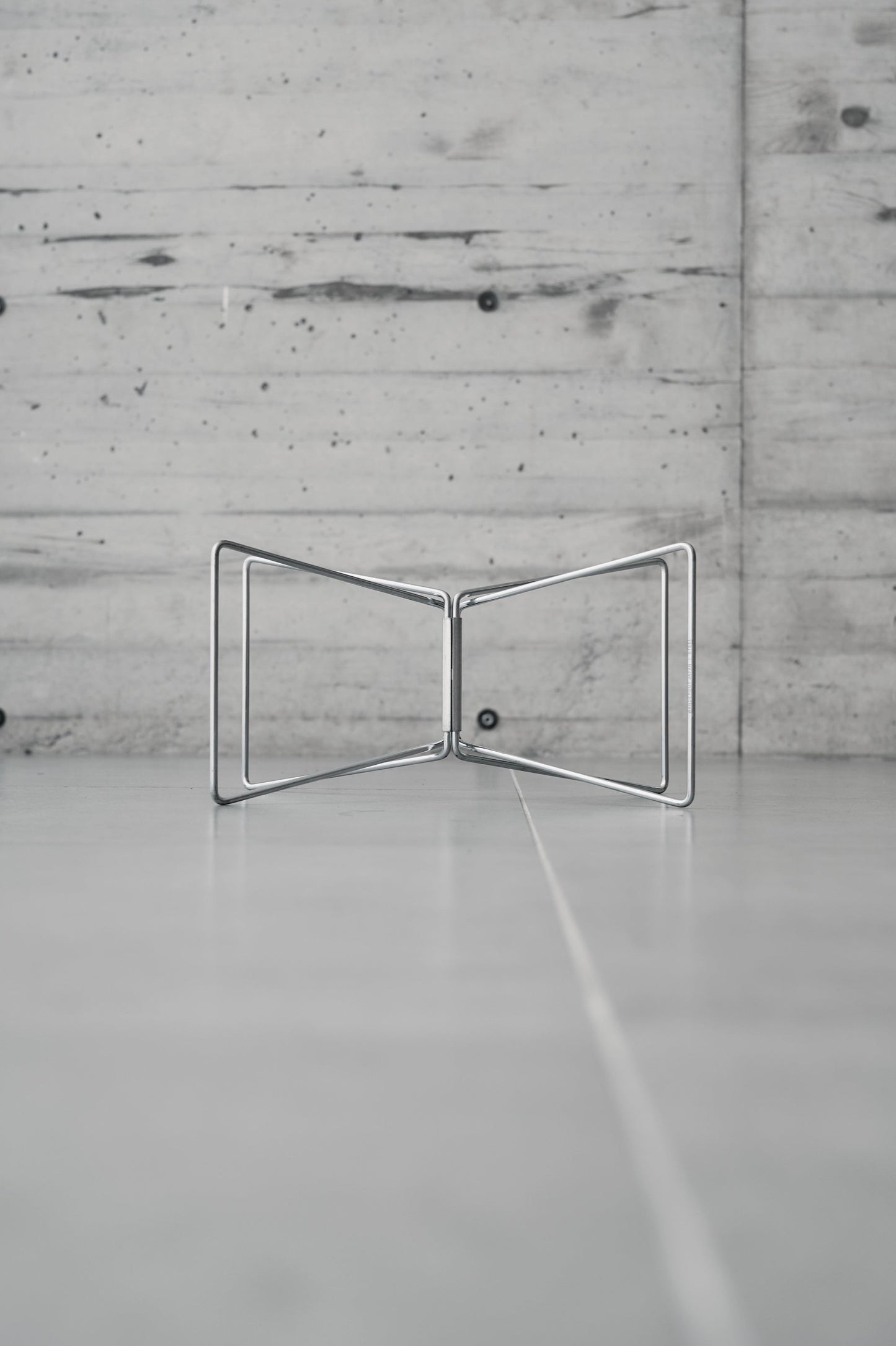 Wanderout / Universal Stand - Silver