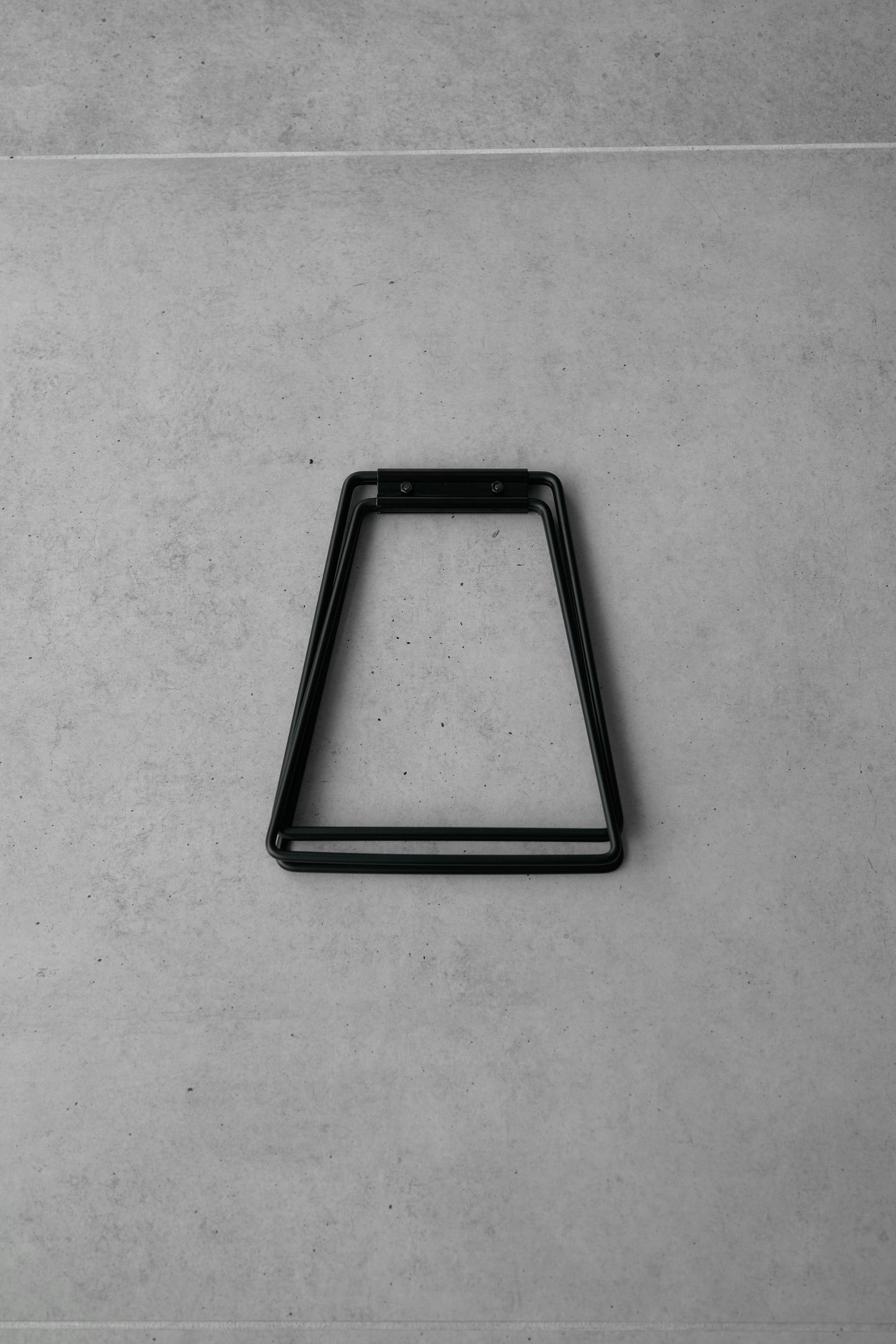 Wanderout / Universal Stand - Black