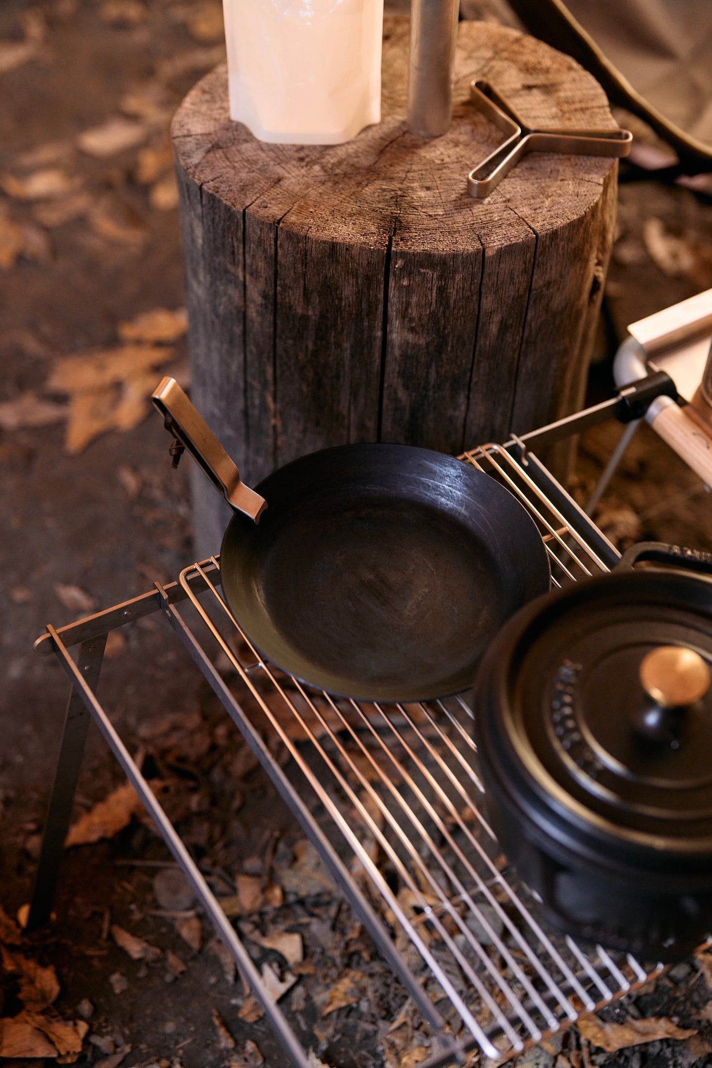 Wanderout / Hammered Iron Frying Pan 22cm