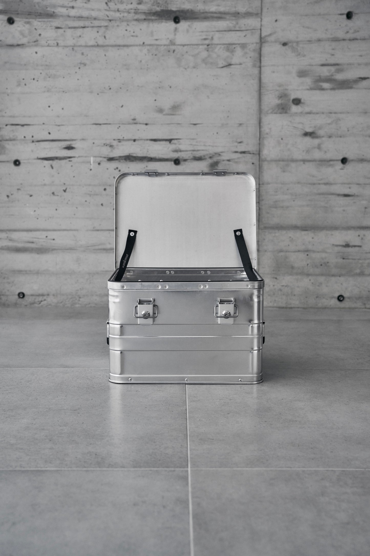 Wanderout / Universal Box 29L