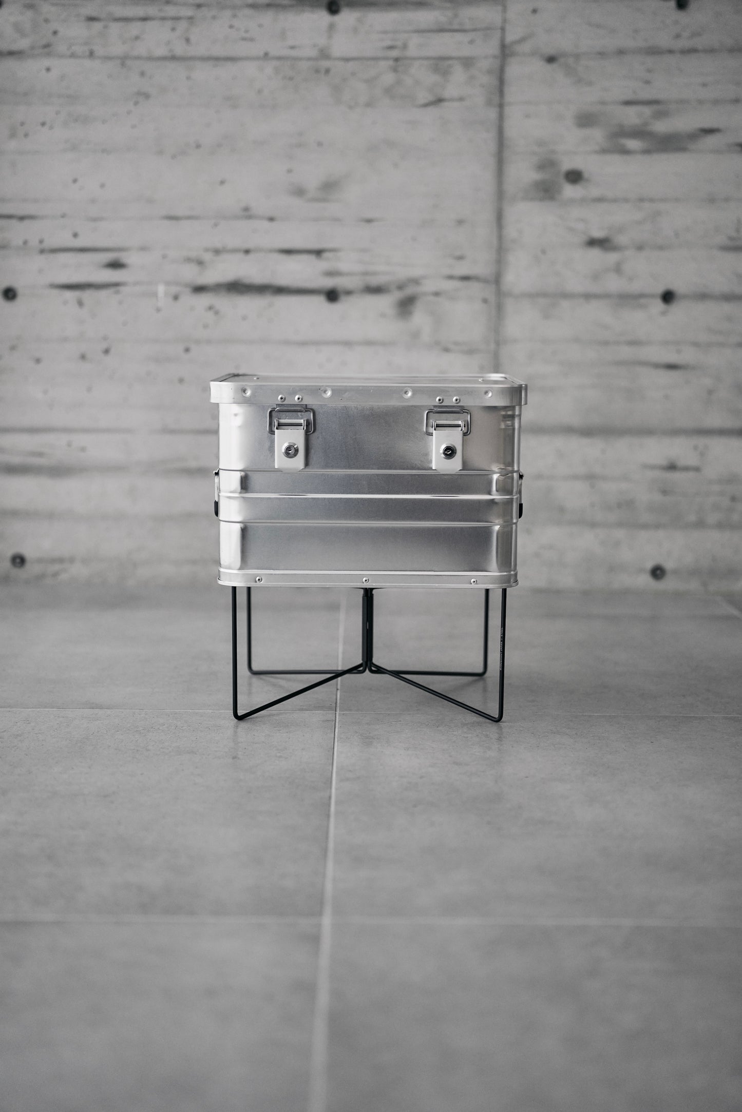 Wanderout / Universal Stand - Black