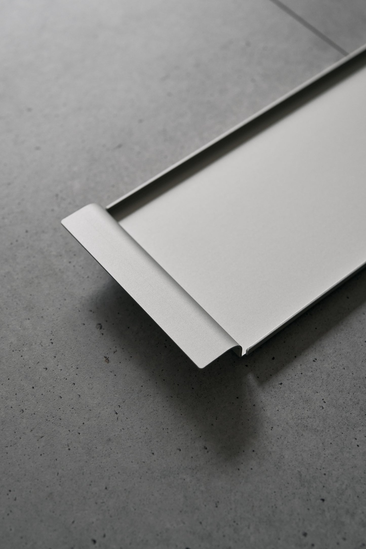 Wanderout / Narrow Tray Al - Silver