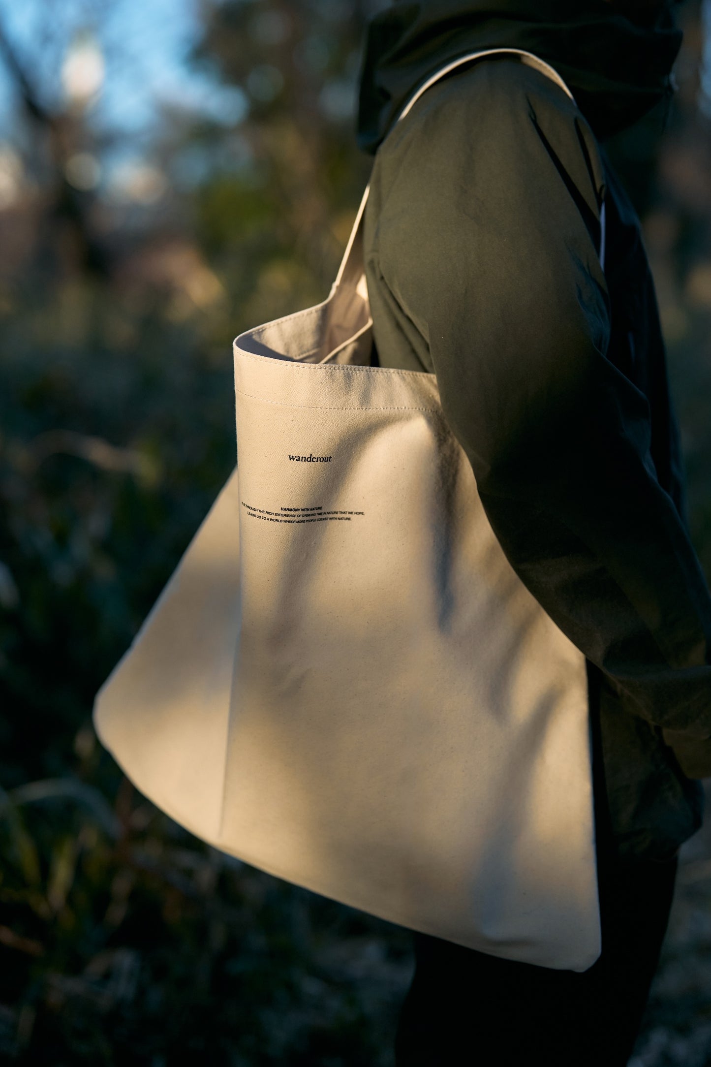 Wanderout / Square Big Tote - Natural