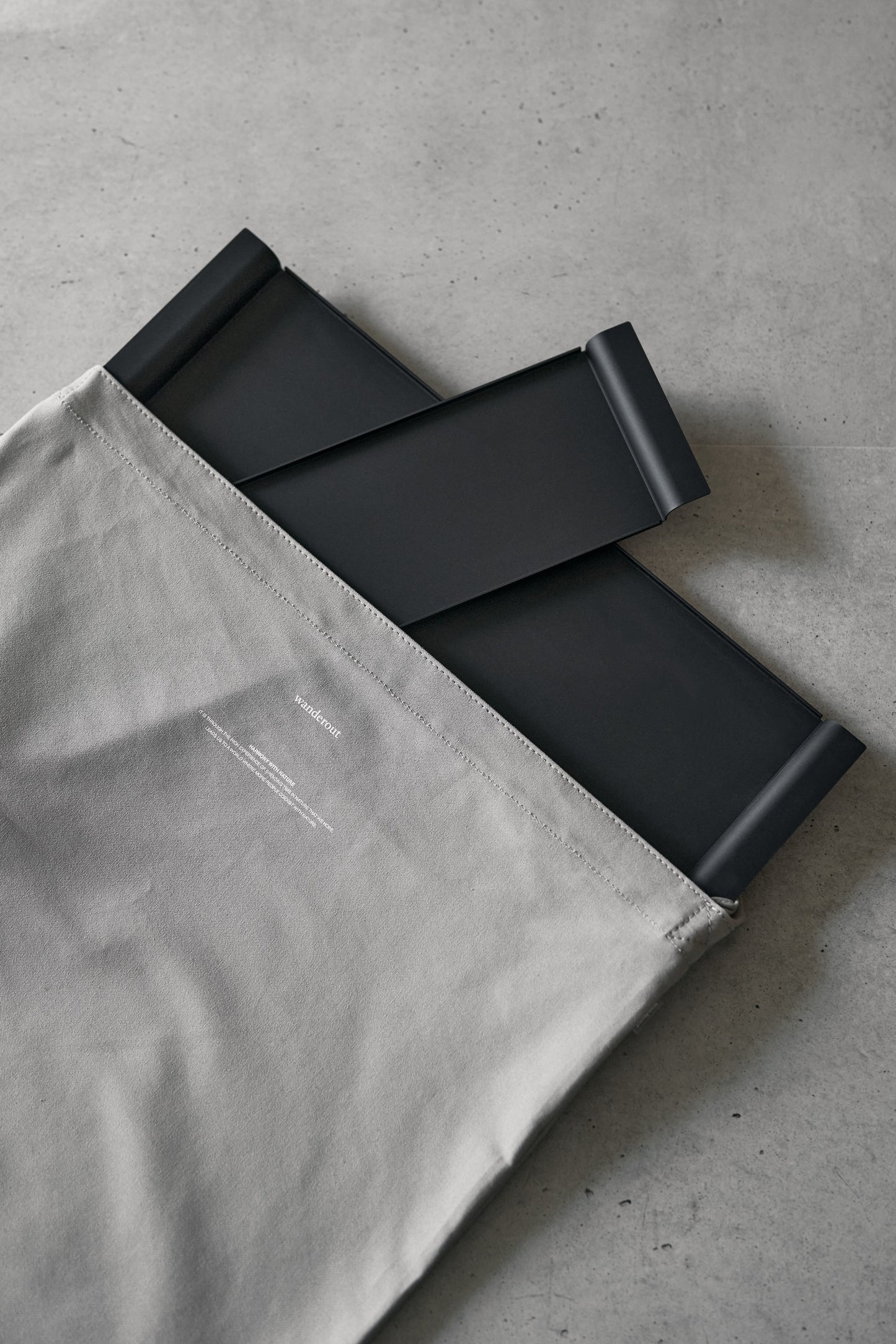 Wanderout / Wide Tray Al - Black