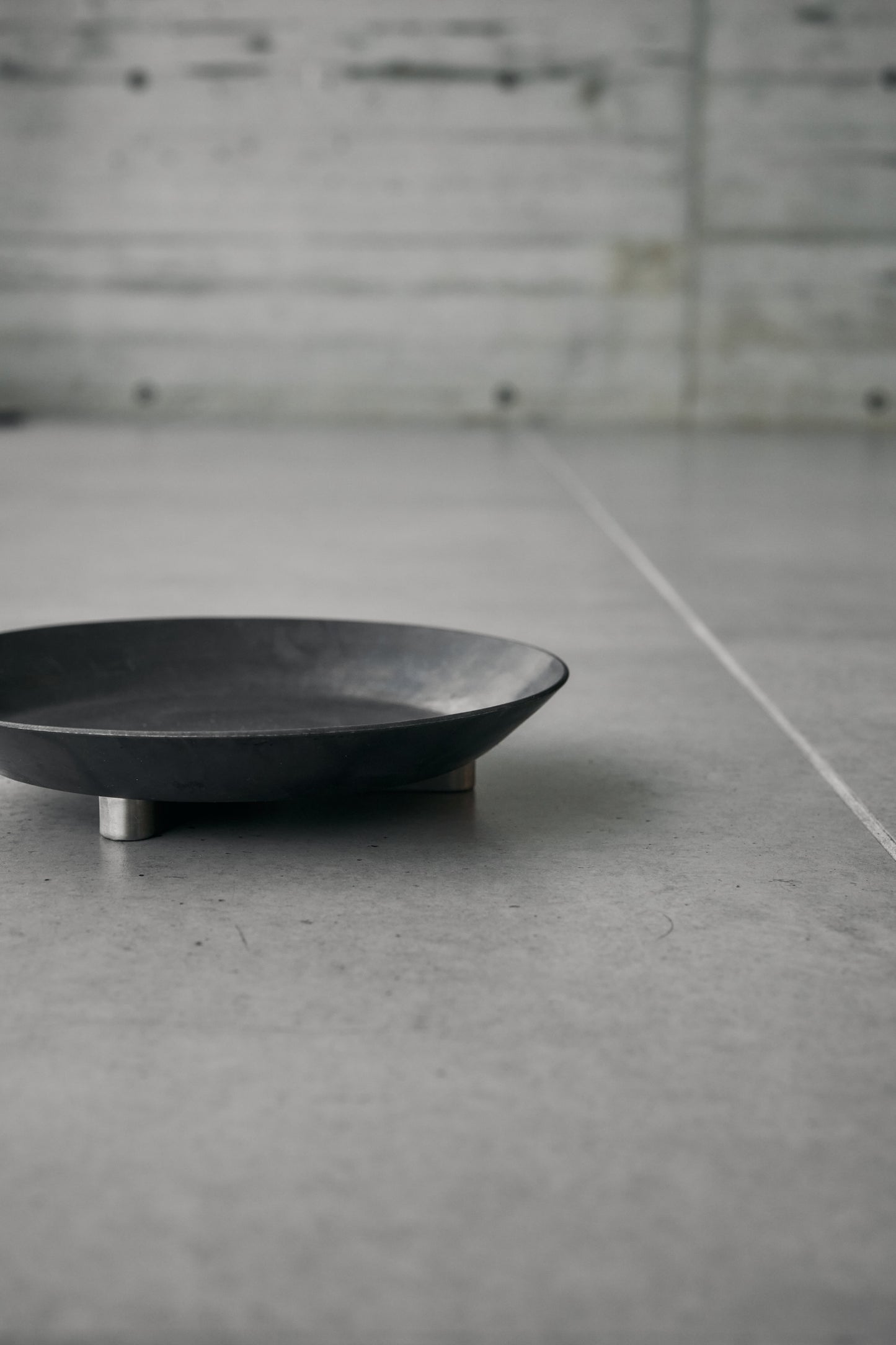 Wanderout / Hammered Iron Flat Frying Pan 22cm