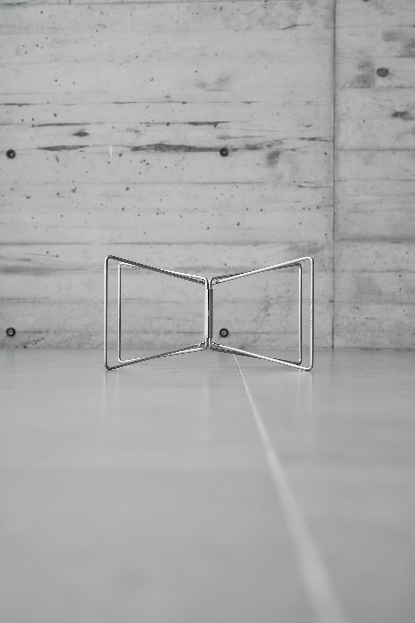 Wanderout / Universal Stand - Silver