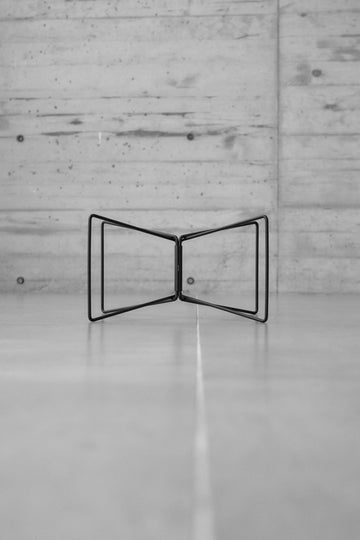 Wanderout / Universal Stand - Black