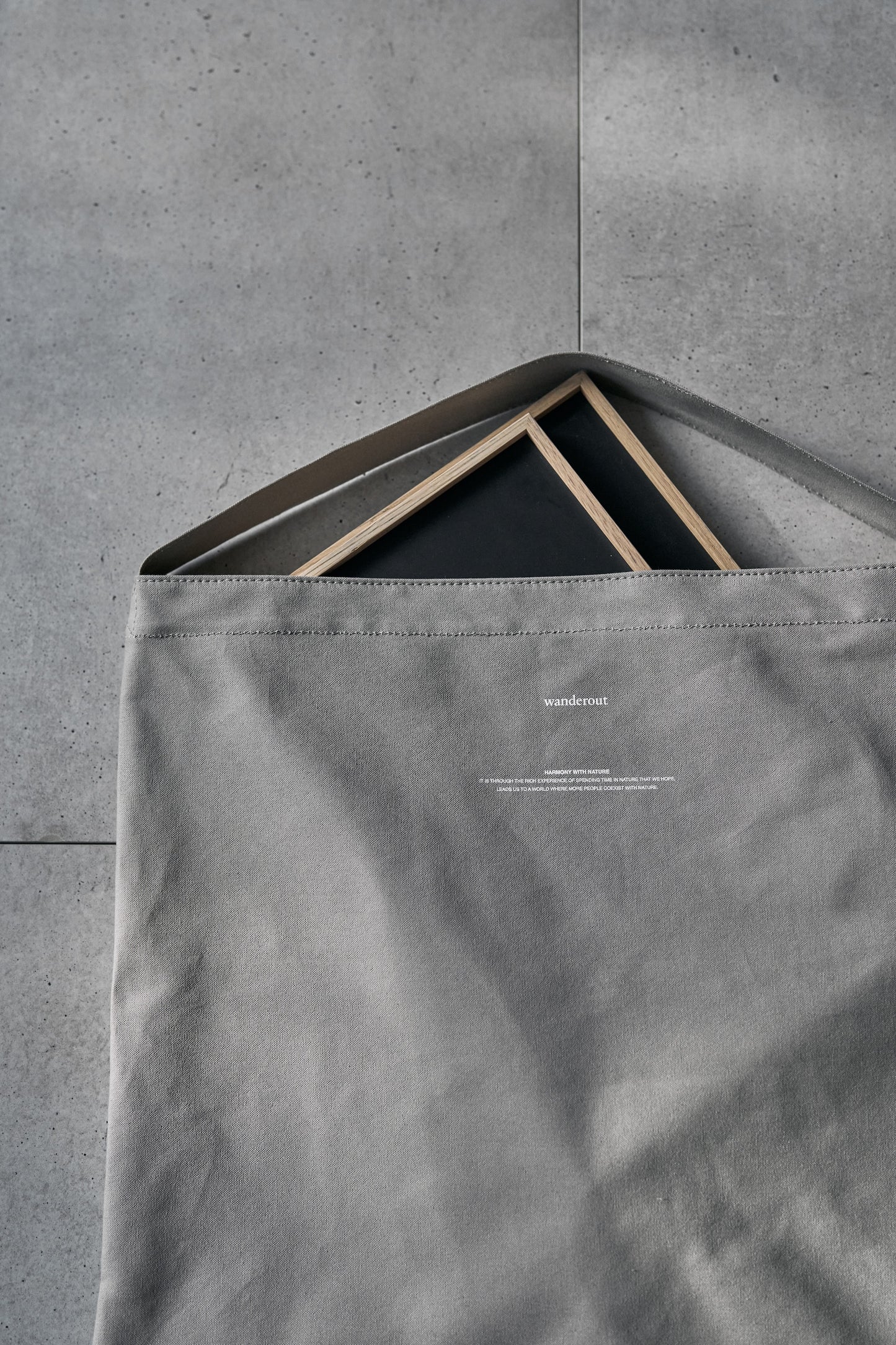 Wanderout / Square Big Tote - Gray