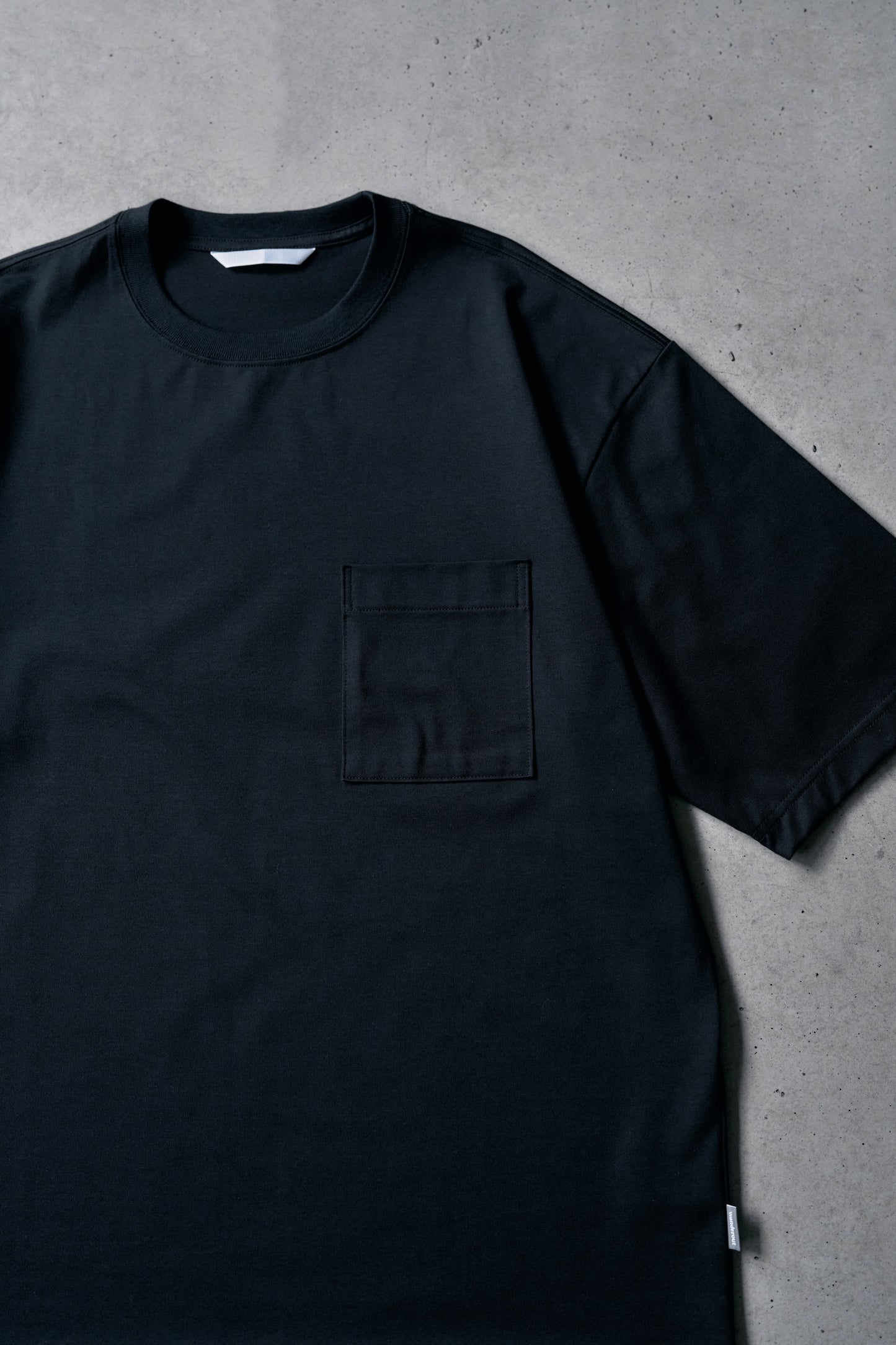 Wanderout / Pocket T-Shirt - Navy