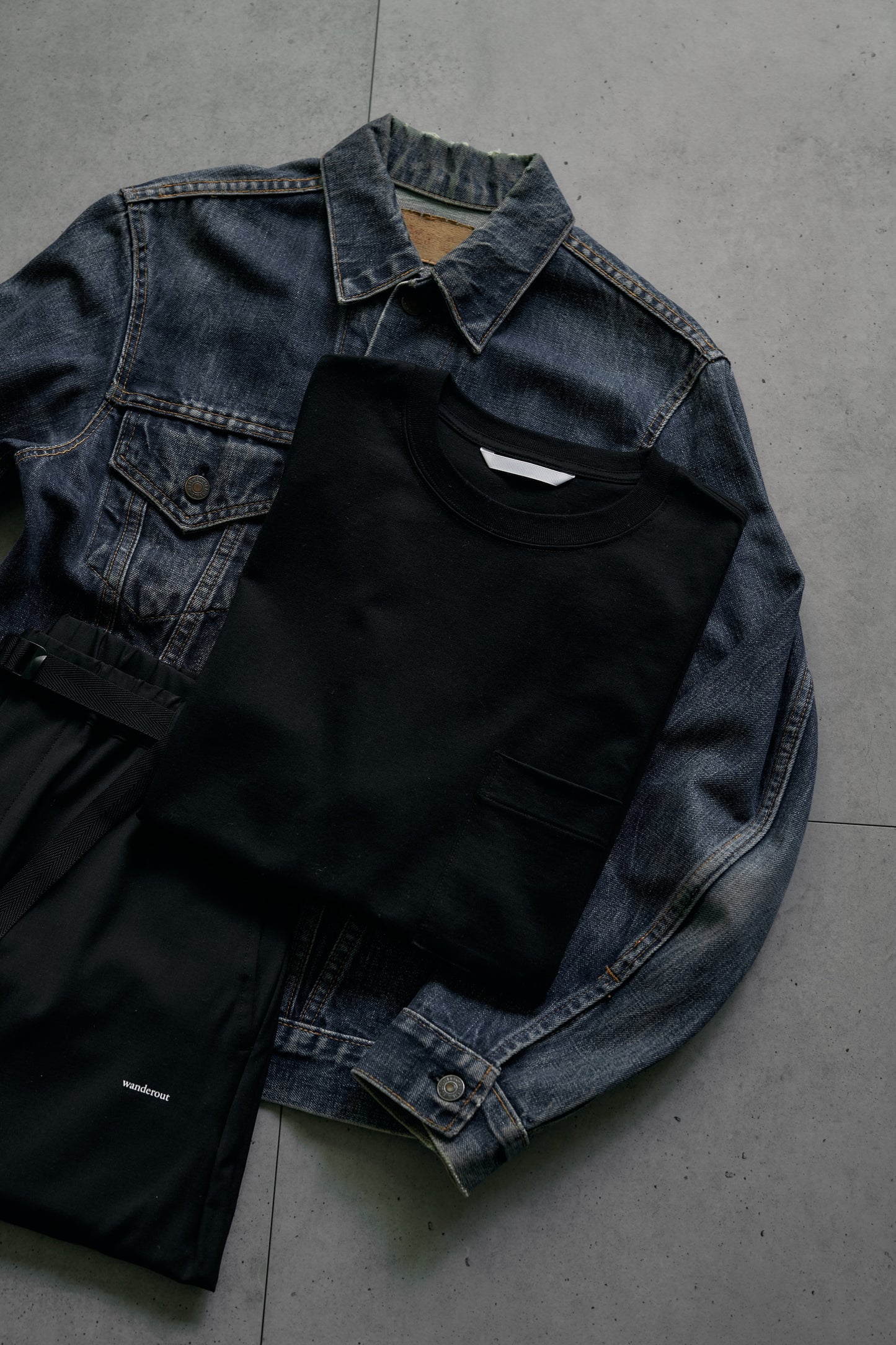 Wanderout / Pocket T-Shirt - Black