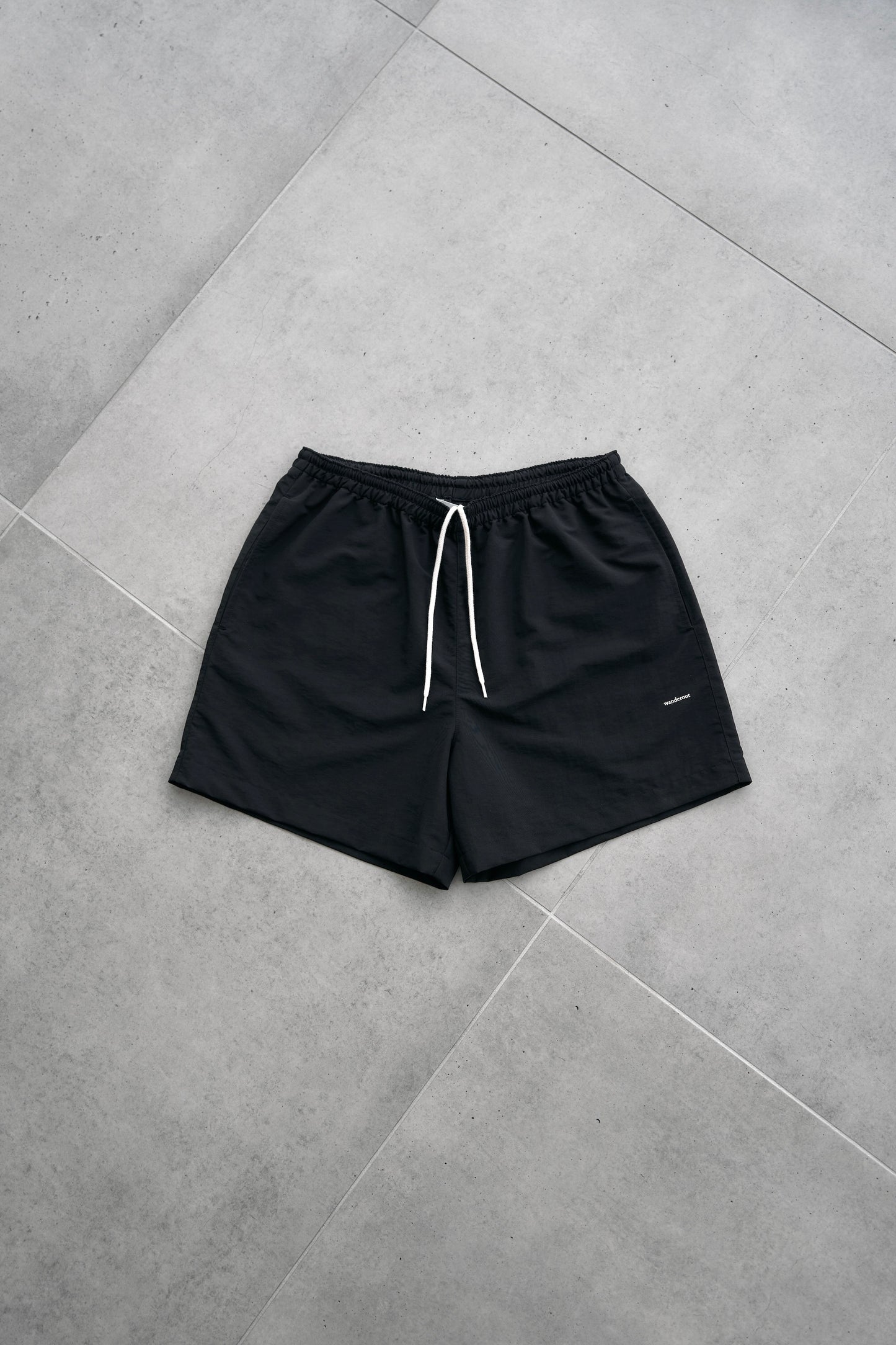 Wanderout / Universal Shorts - Black