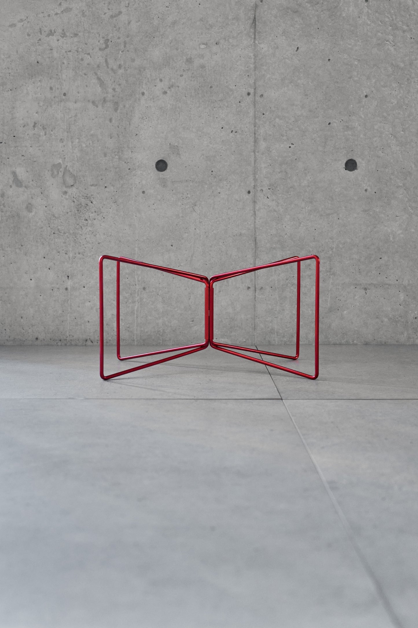 Wanderout / Universal Stand Limited Edition - Carmine Aluminum