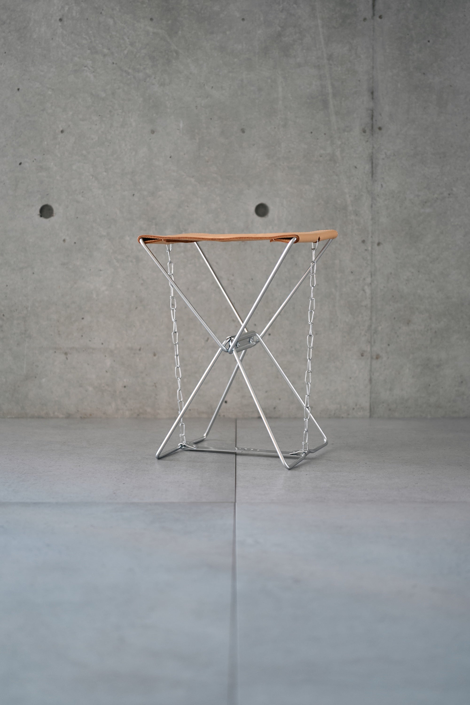 Wanderout Universal Stool Nume ワンダラウト 革 Wanderout / Universal Stool - Nume – wanderout