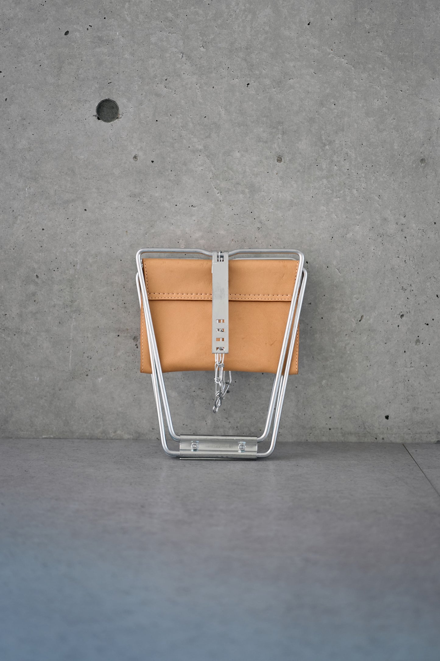 Wanderout / Universal Stool - Nume