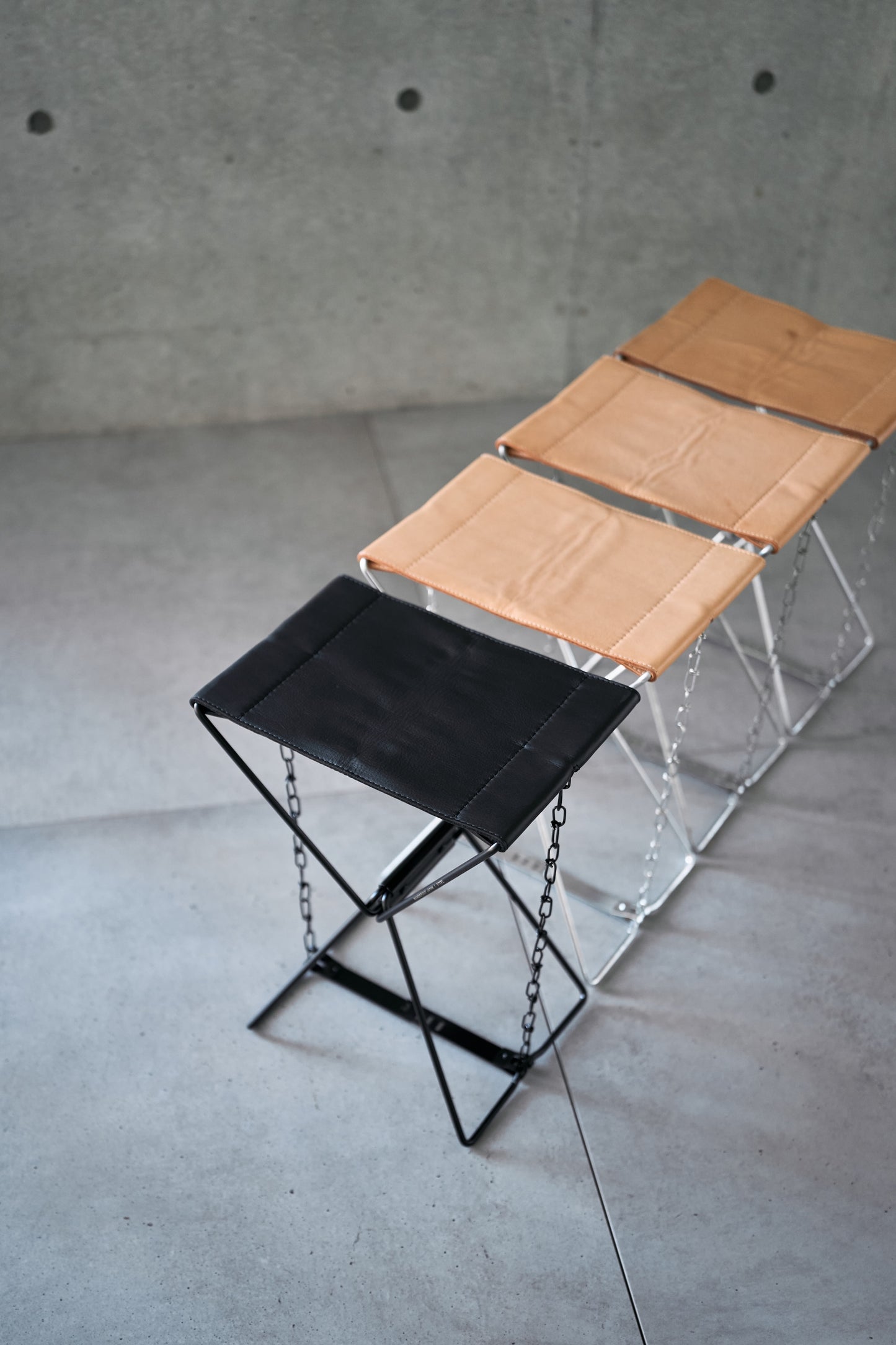 Wanderout / Universal Stool - Nume