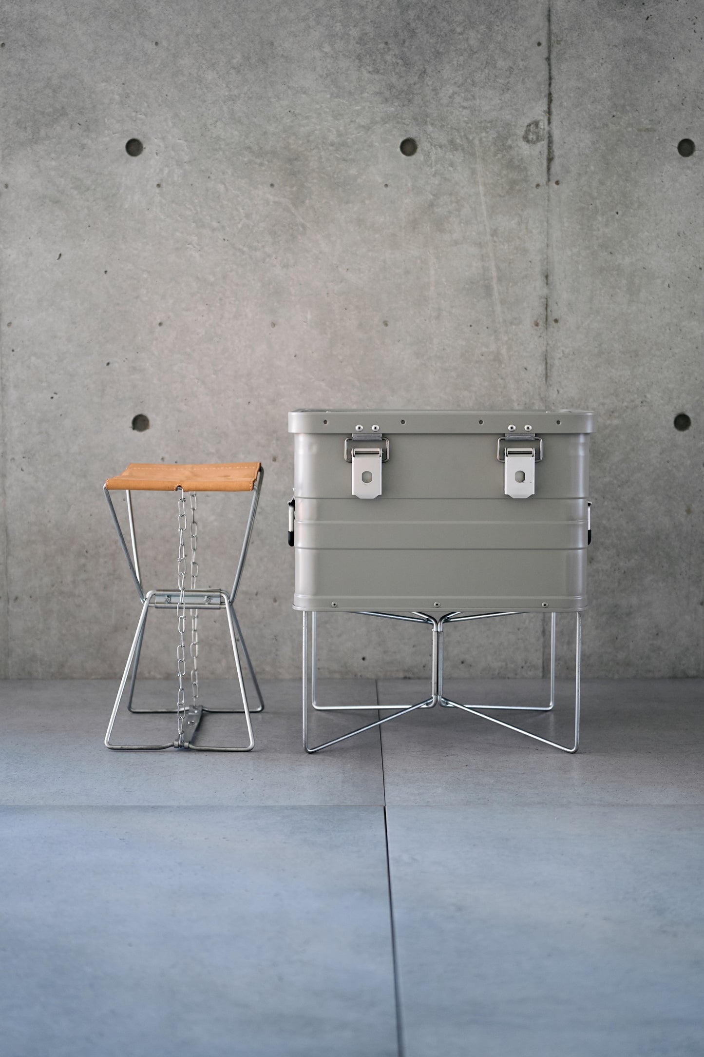 Wanderout / Universal Stool - Nume