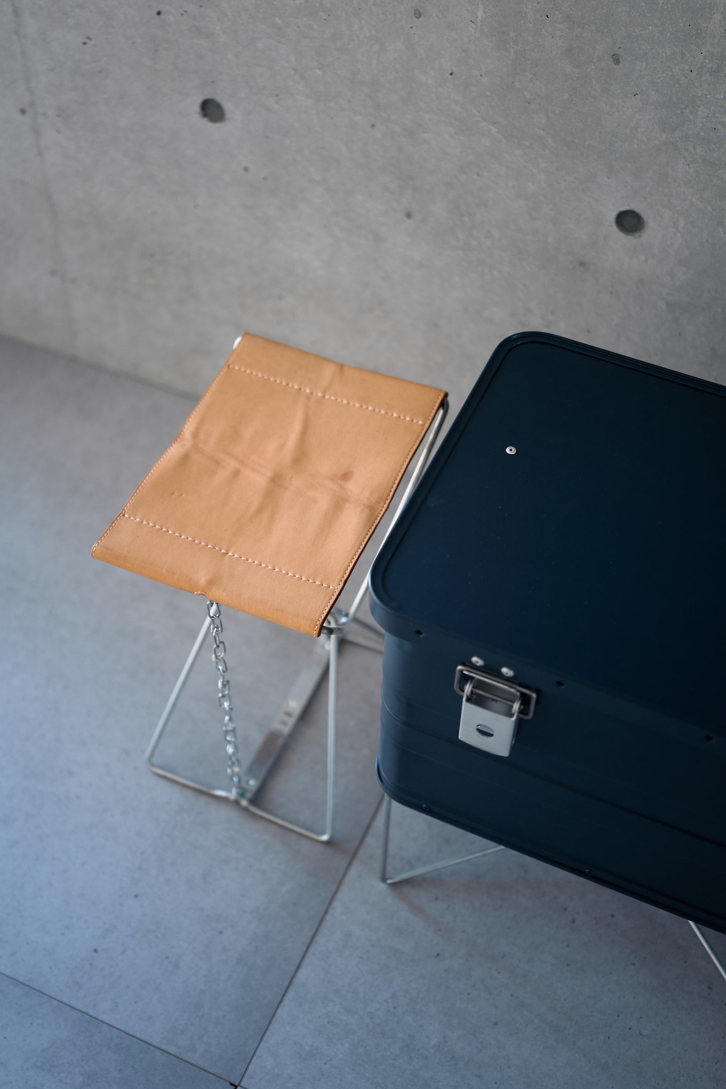 Wanderout / Universal Stool - Nume