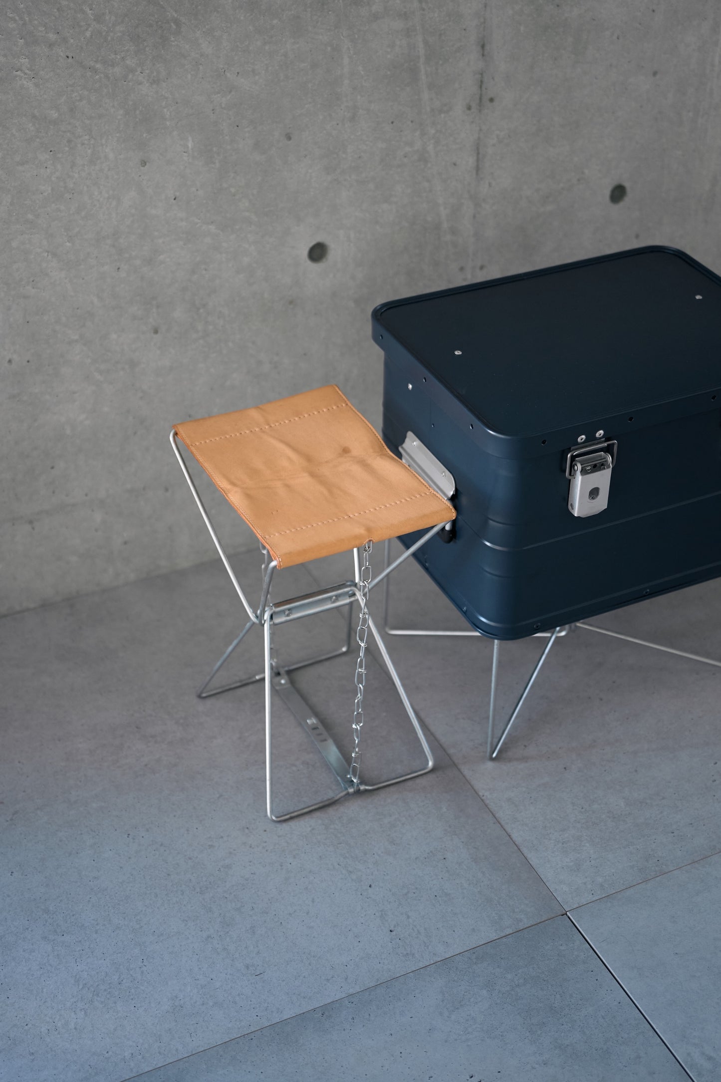 Wanderout / Universal Stool - Nume