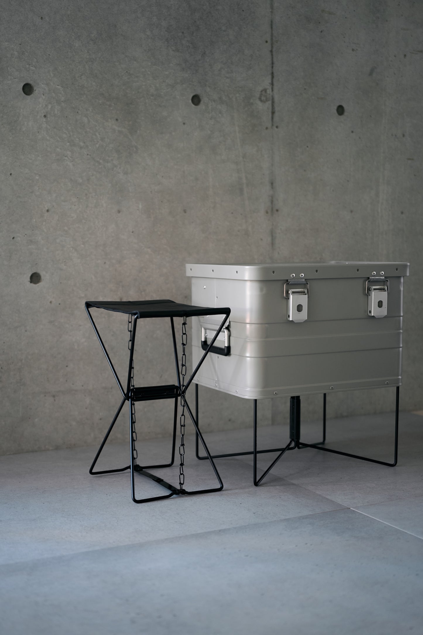 Wanderout / Universal Stool - Blackout