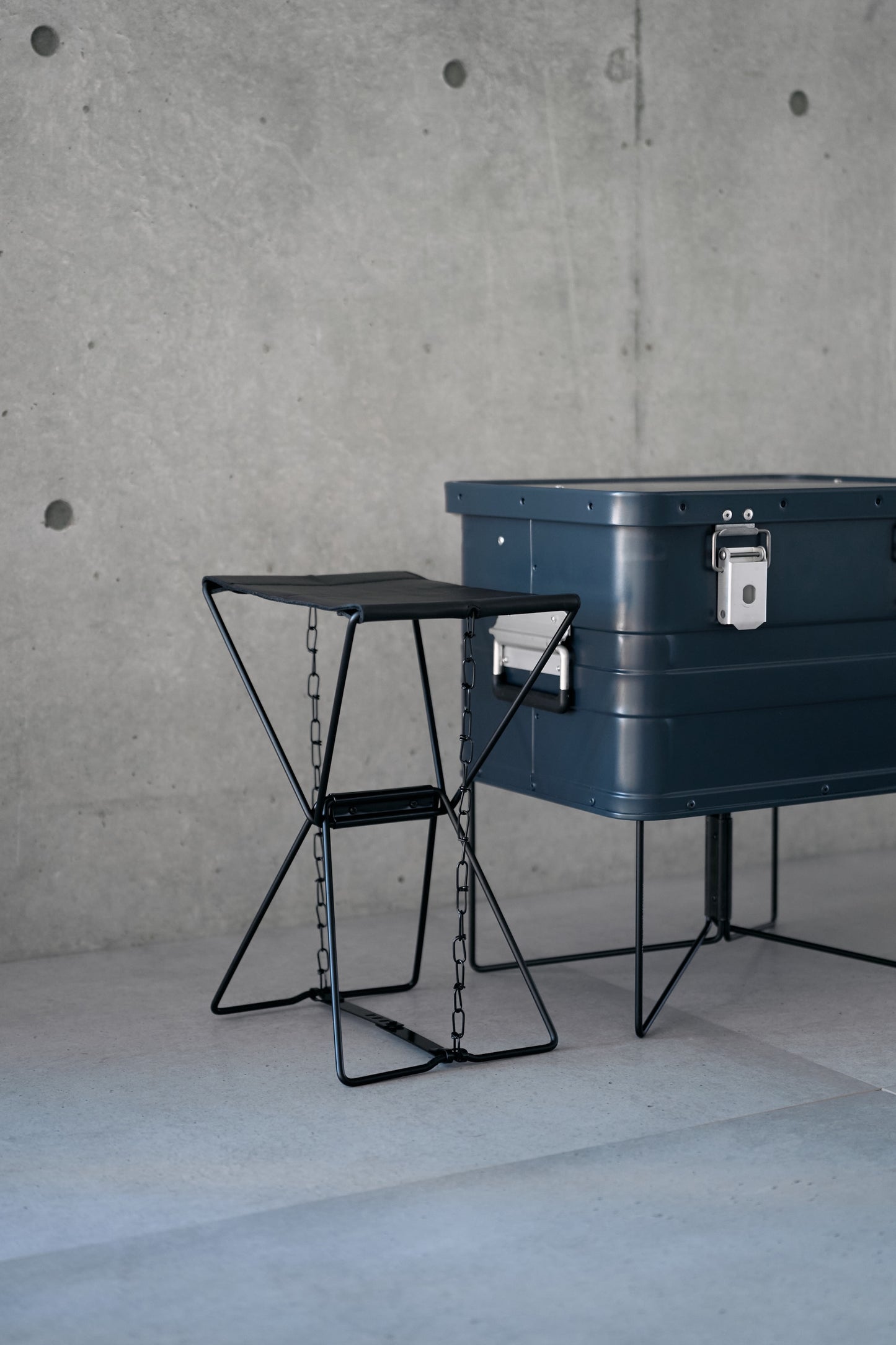 Wanderout / Universal Stool - Blackout