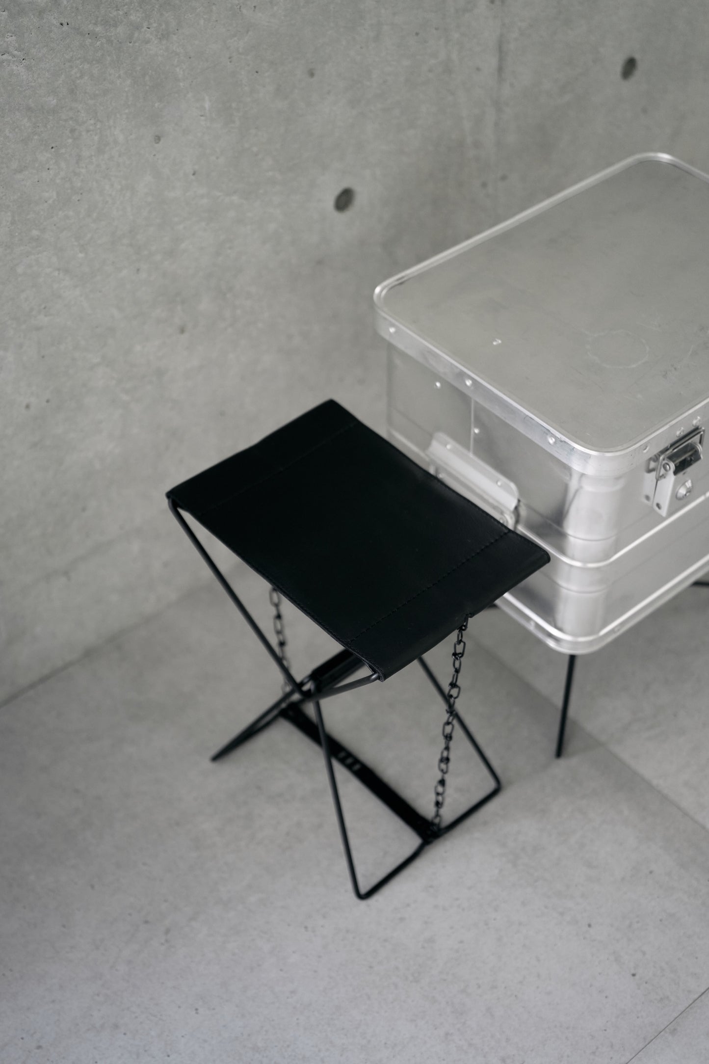 Wanderout / Universal Stool - Blackout