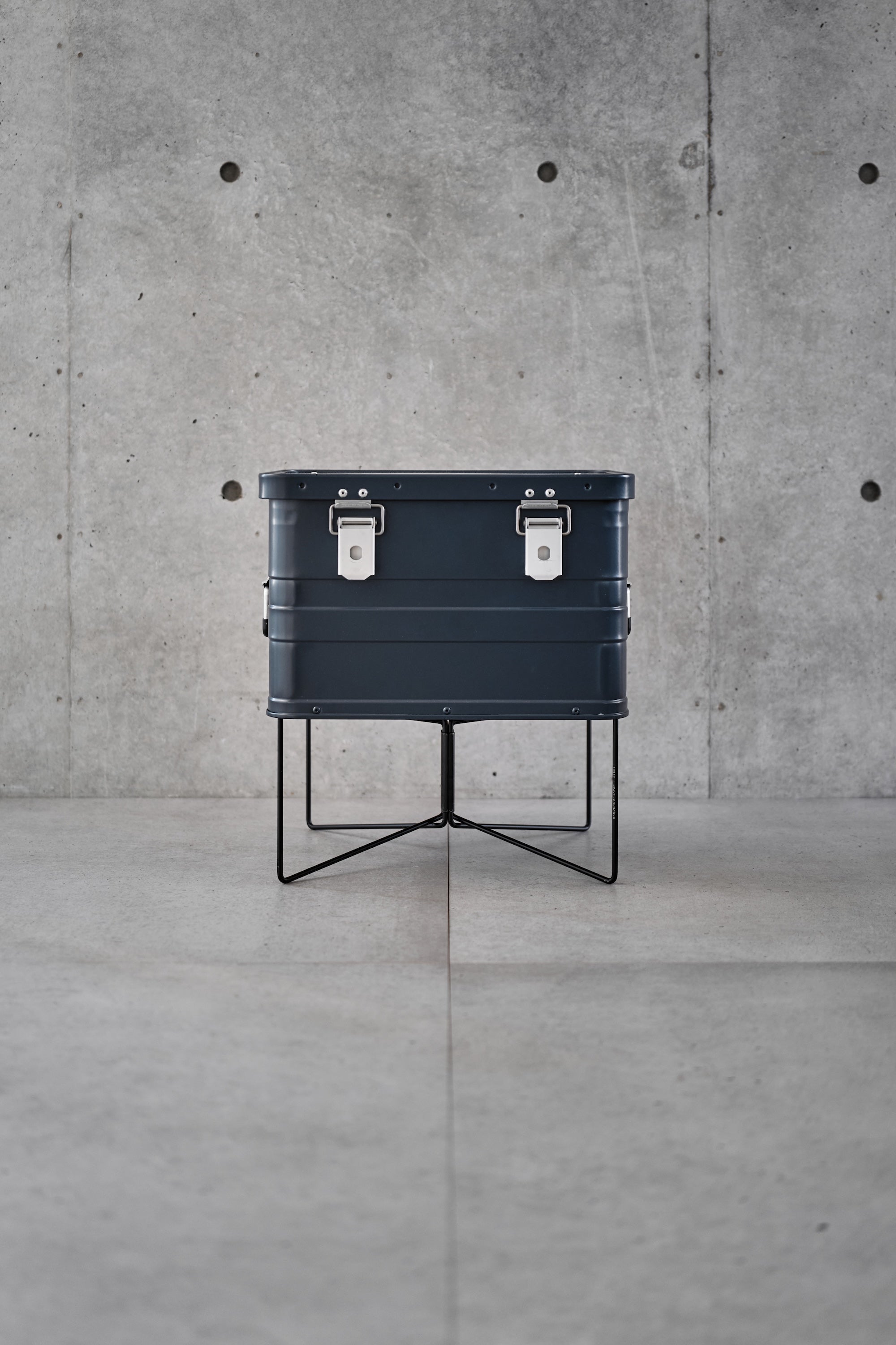 Wanderout / Universal Stand - Black – wanderout