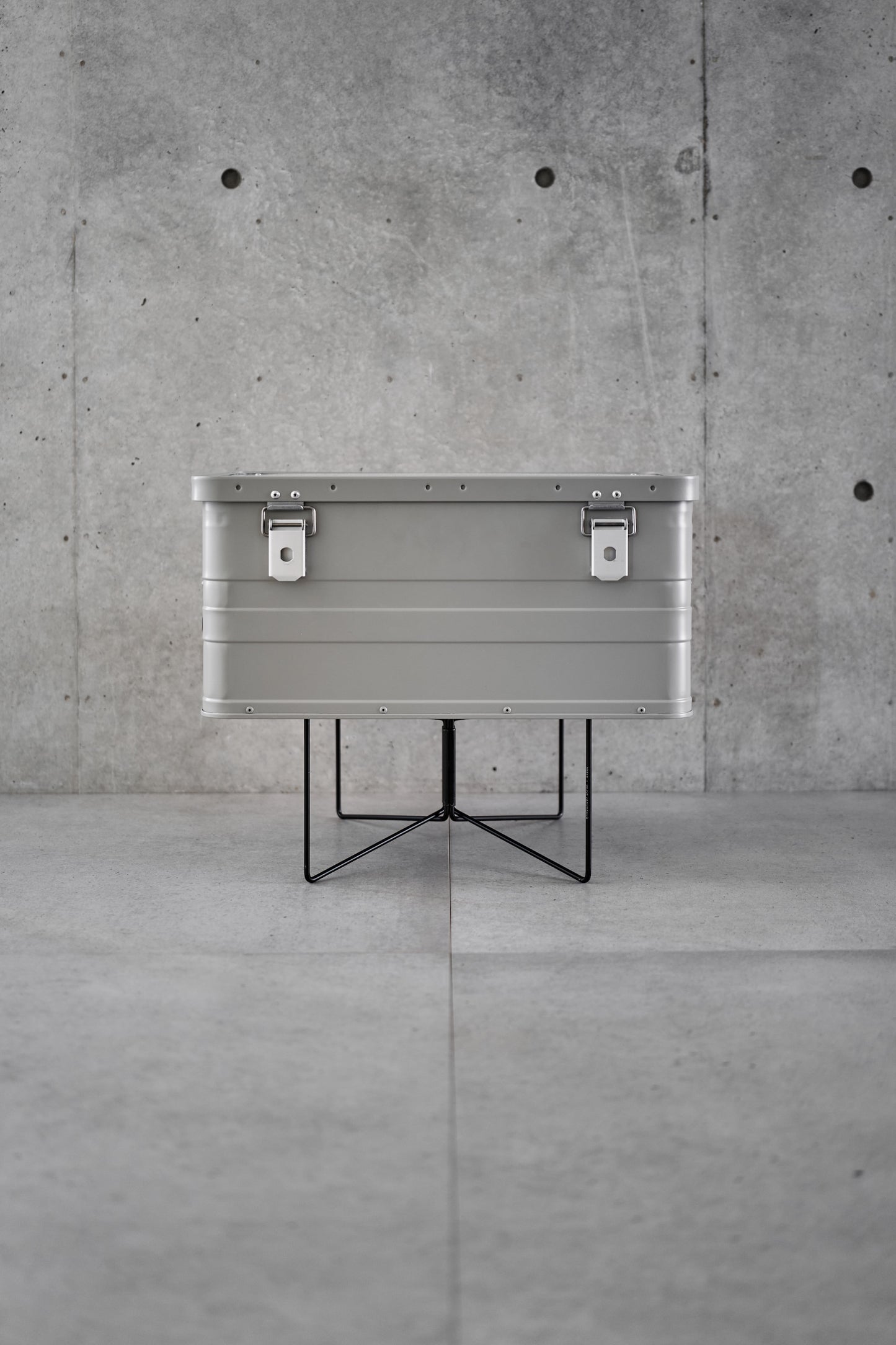 Wanderout / Universal Stand - Black