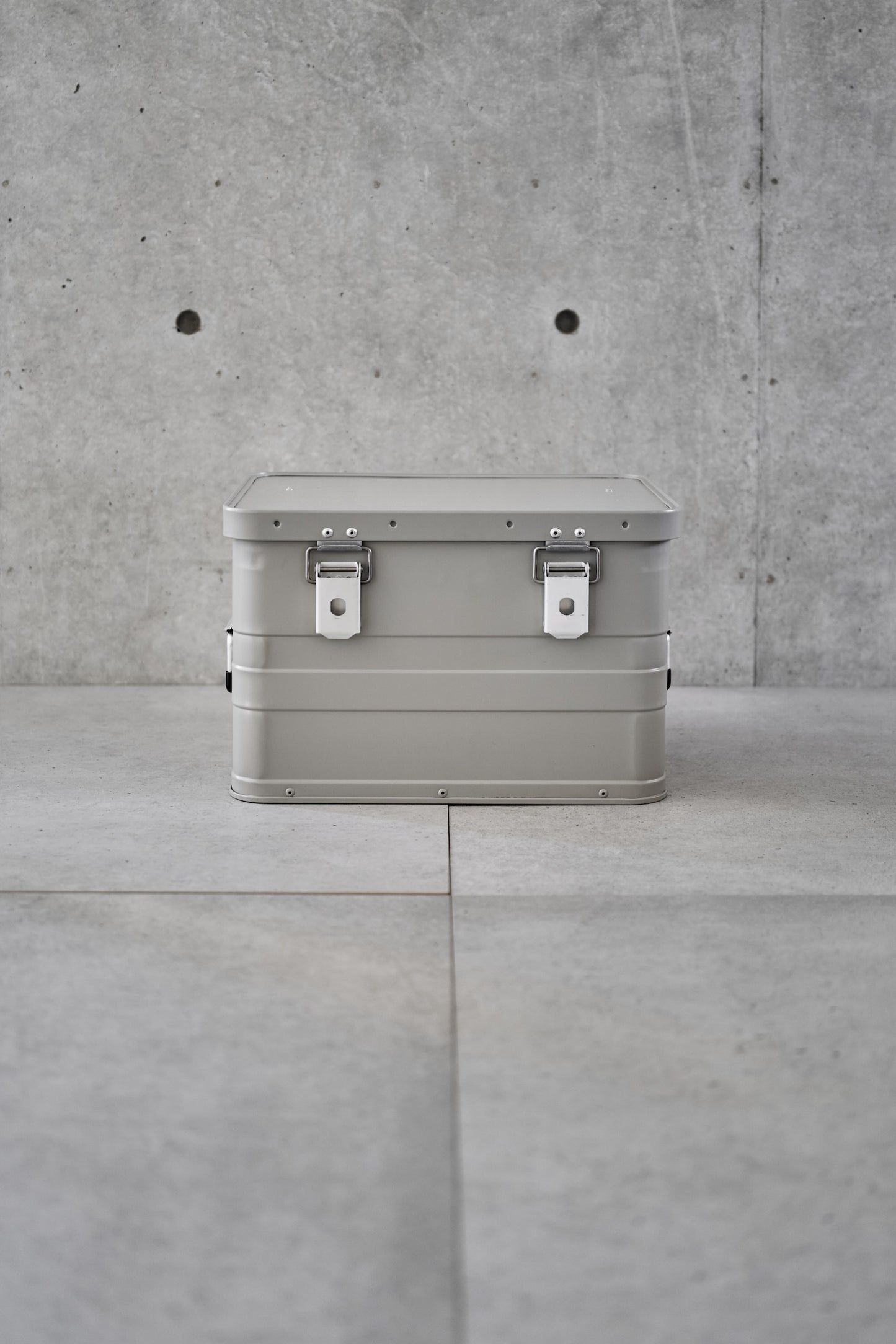 Wanderout / Universal Box 29L - Stone Gray