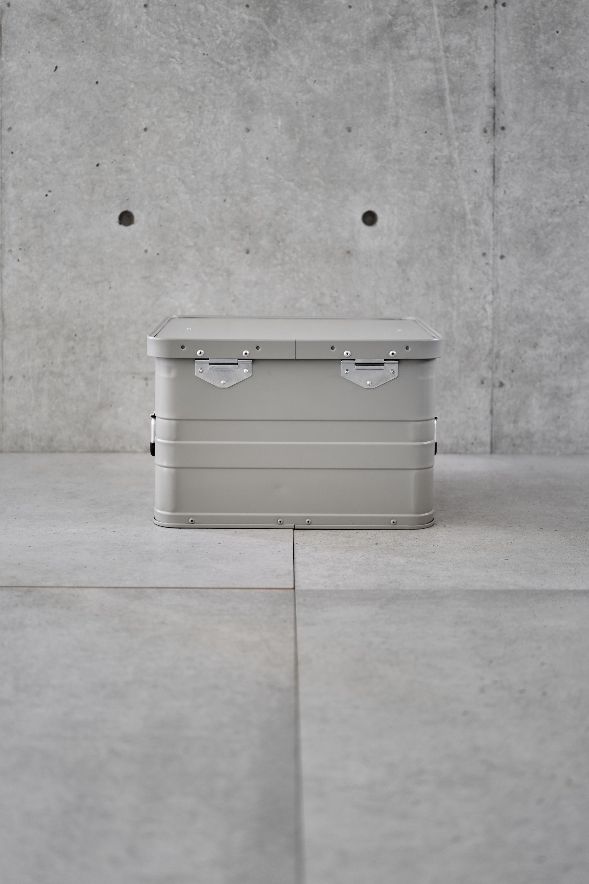 Wanderout / Universal Box 29L - Stone Gray – wanderout