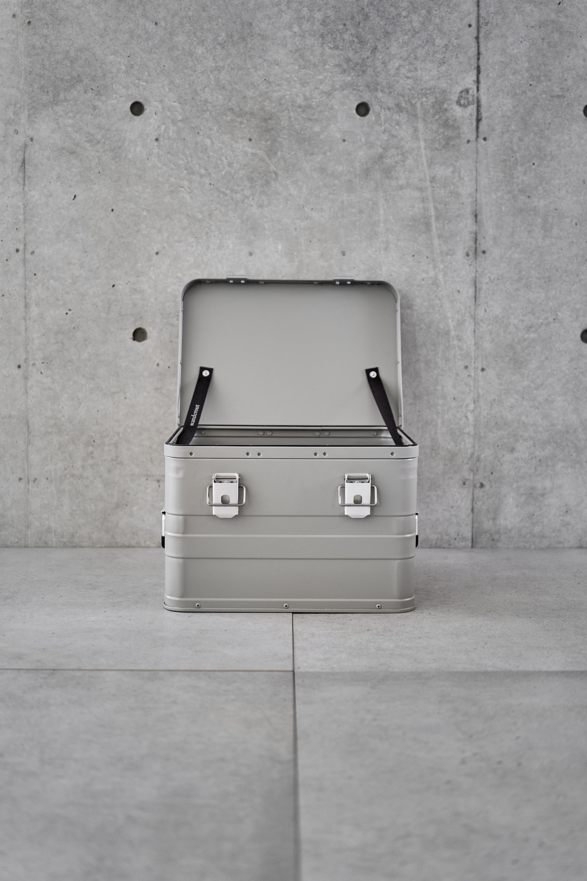 Wanderout / Universal Box 29L - Stone Gray – wanderout