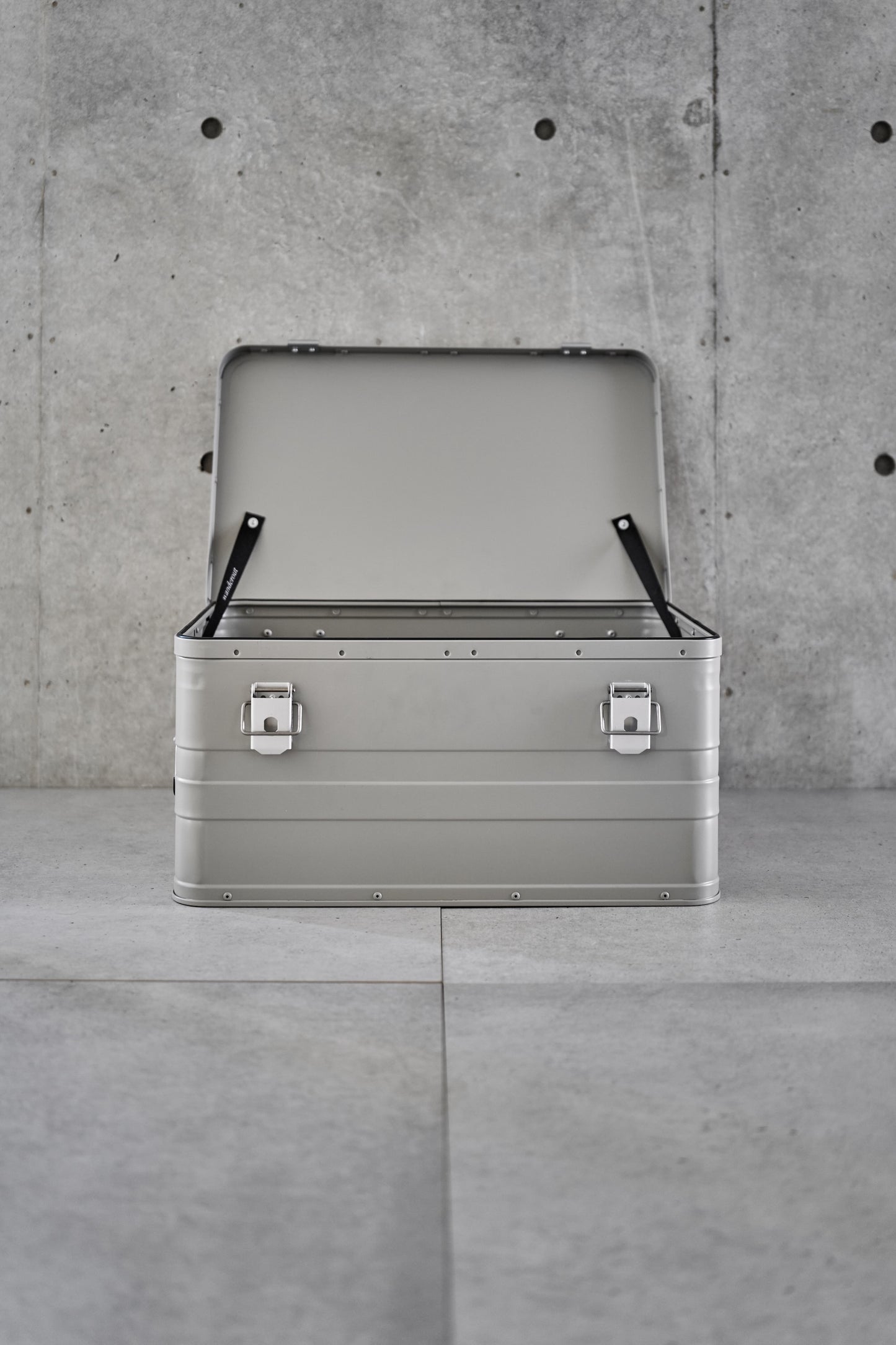 Wanderout / Universal Box 47L - Stone Gray