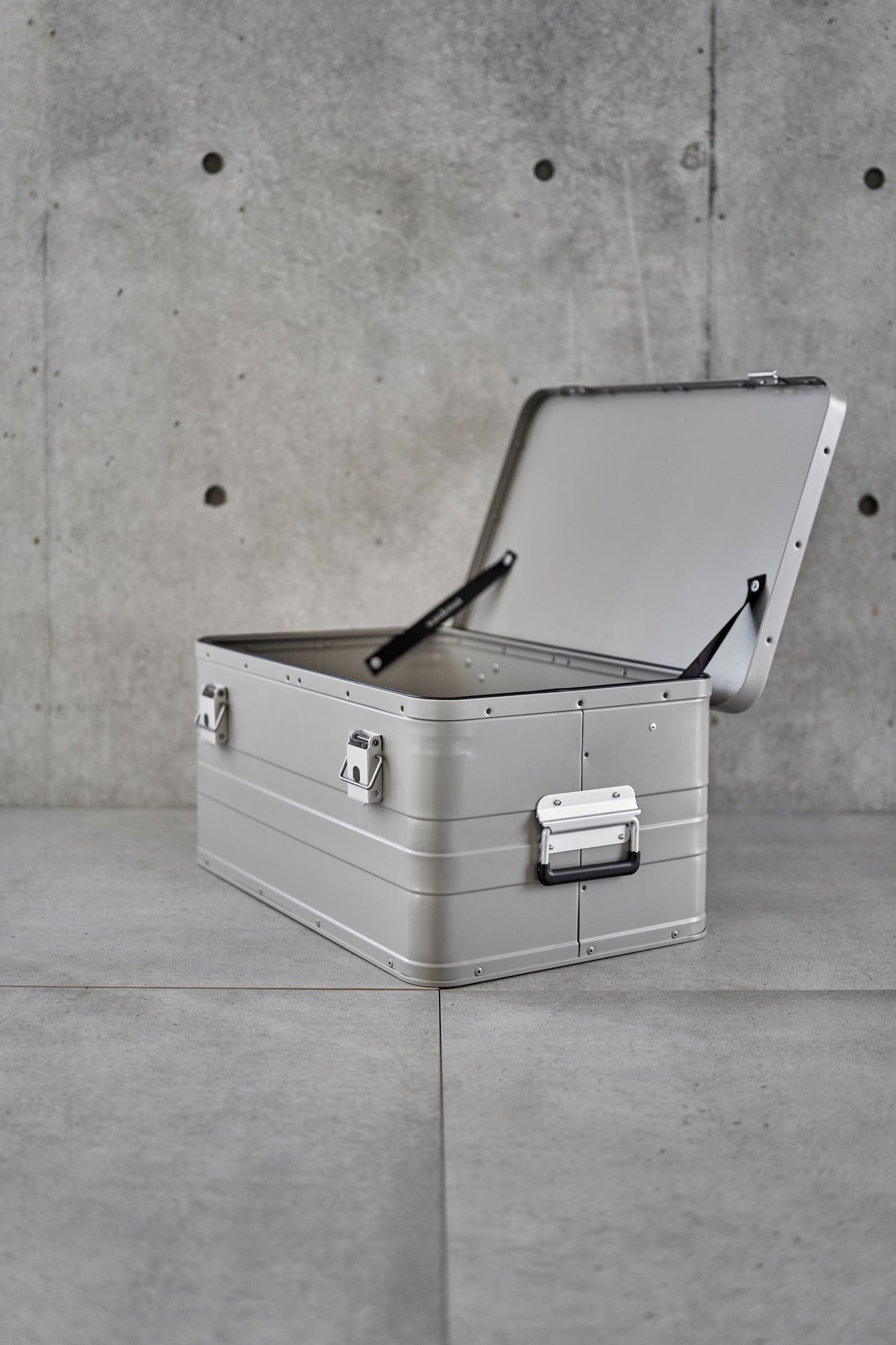 Wanderout / Universal Box 47L - Stone Gray