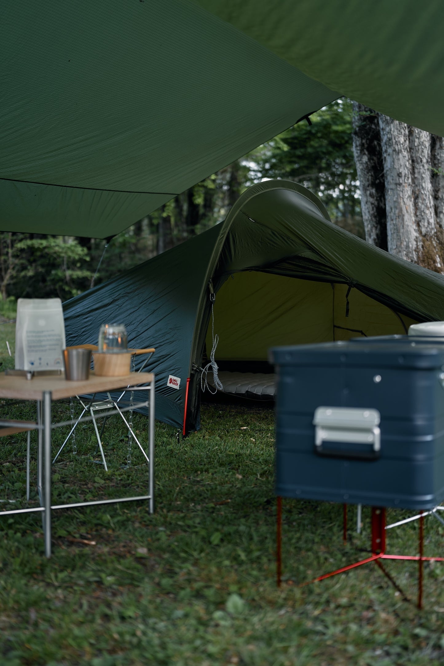 Wanderout / Universal Stand Limited Edition - Carmine Aluminum