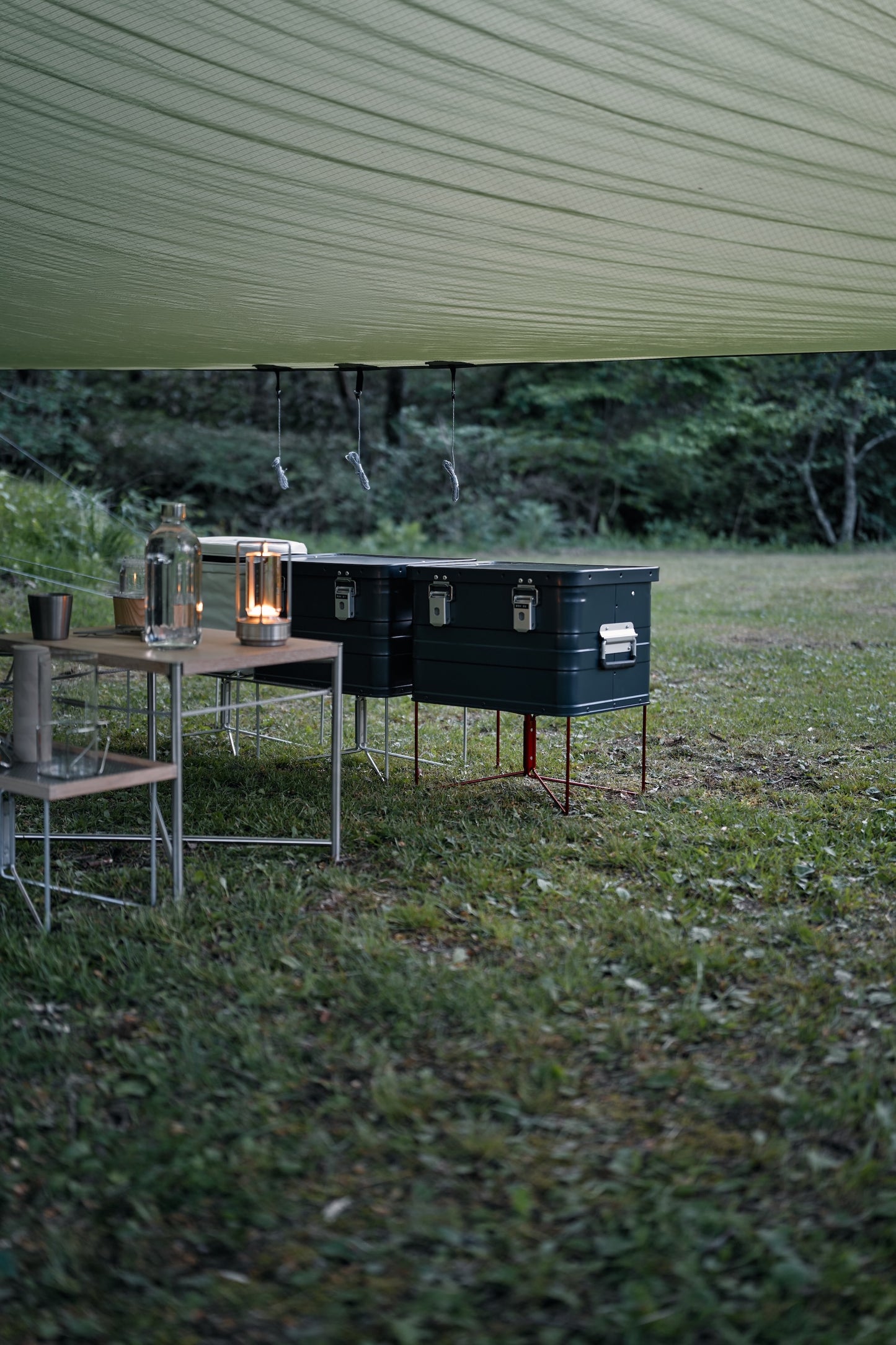 Wanderout / Universal Stand Limited Edition - Carmine Aluminum