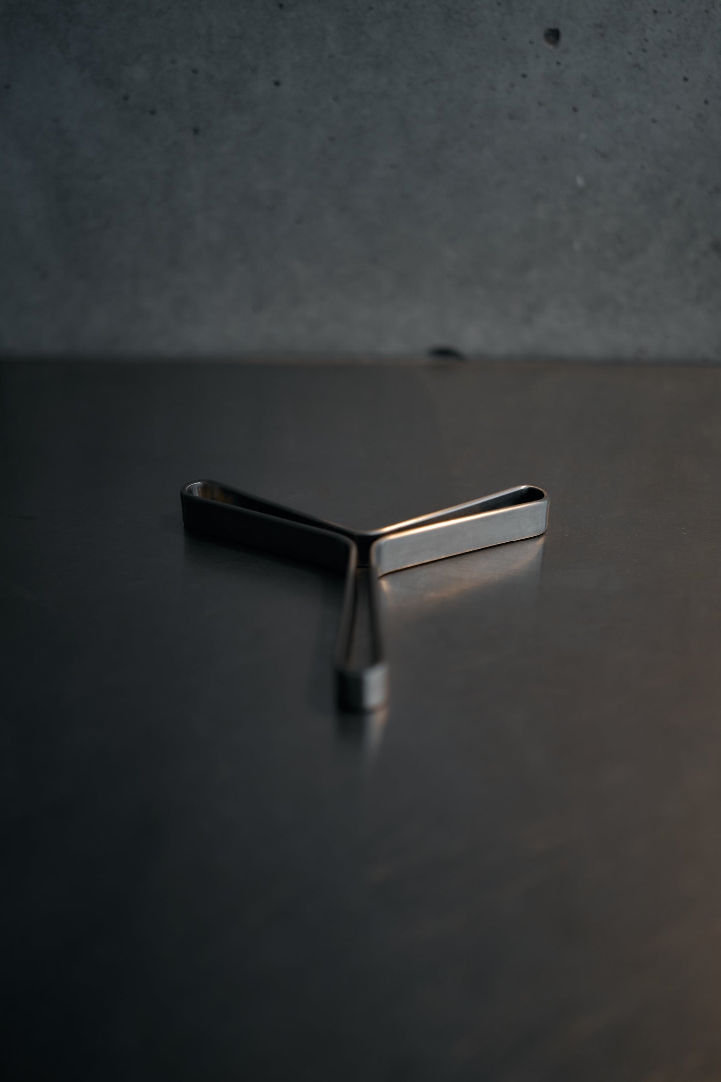 Yoshita Handi-Design Studio / Pot Stand Y