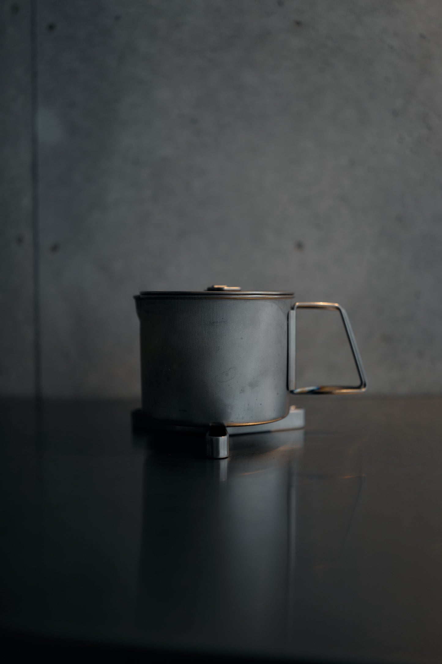 Yoshita Handi-Design Studio / Pot Stand Y
