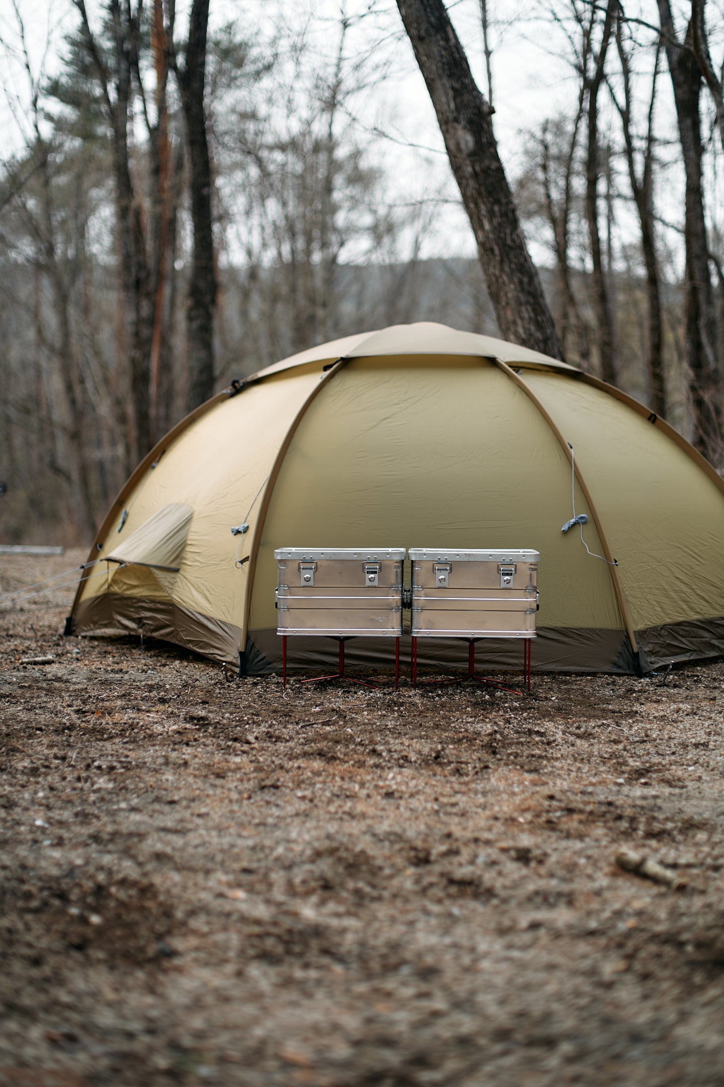 Wanderout / Universal Stand Limited Edition - Carmine Aluminum