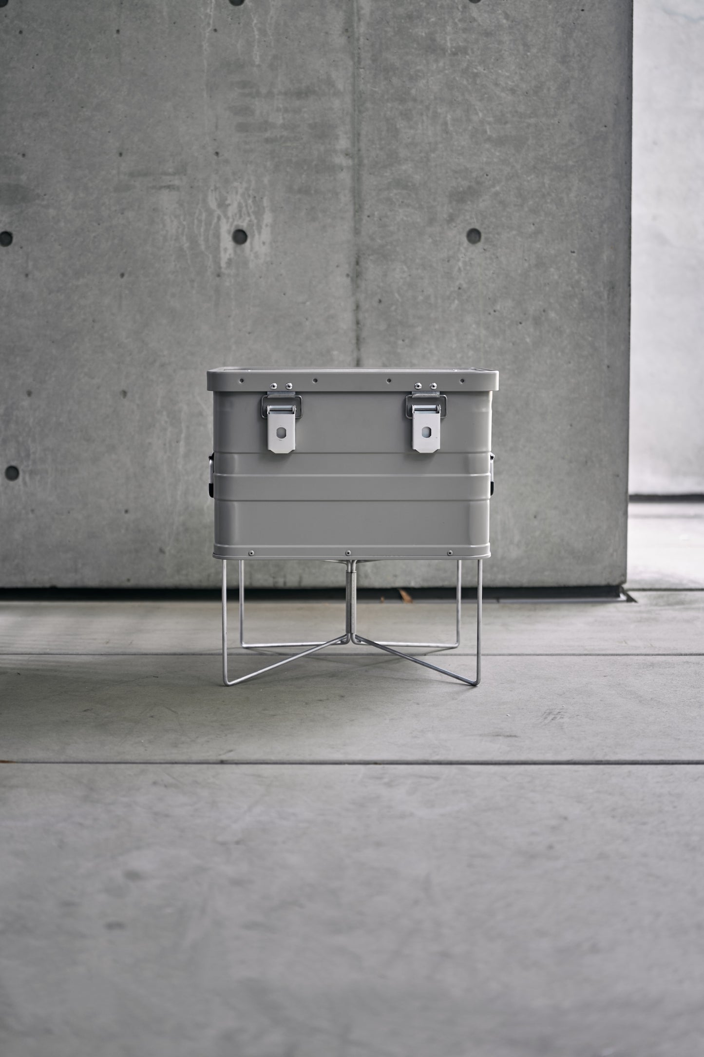 Wanderout / Universal Box 29L - Stone Gray