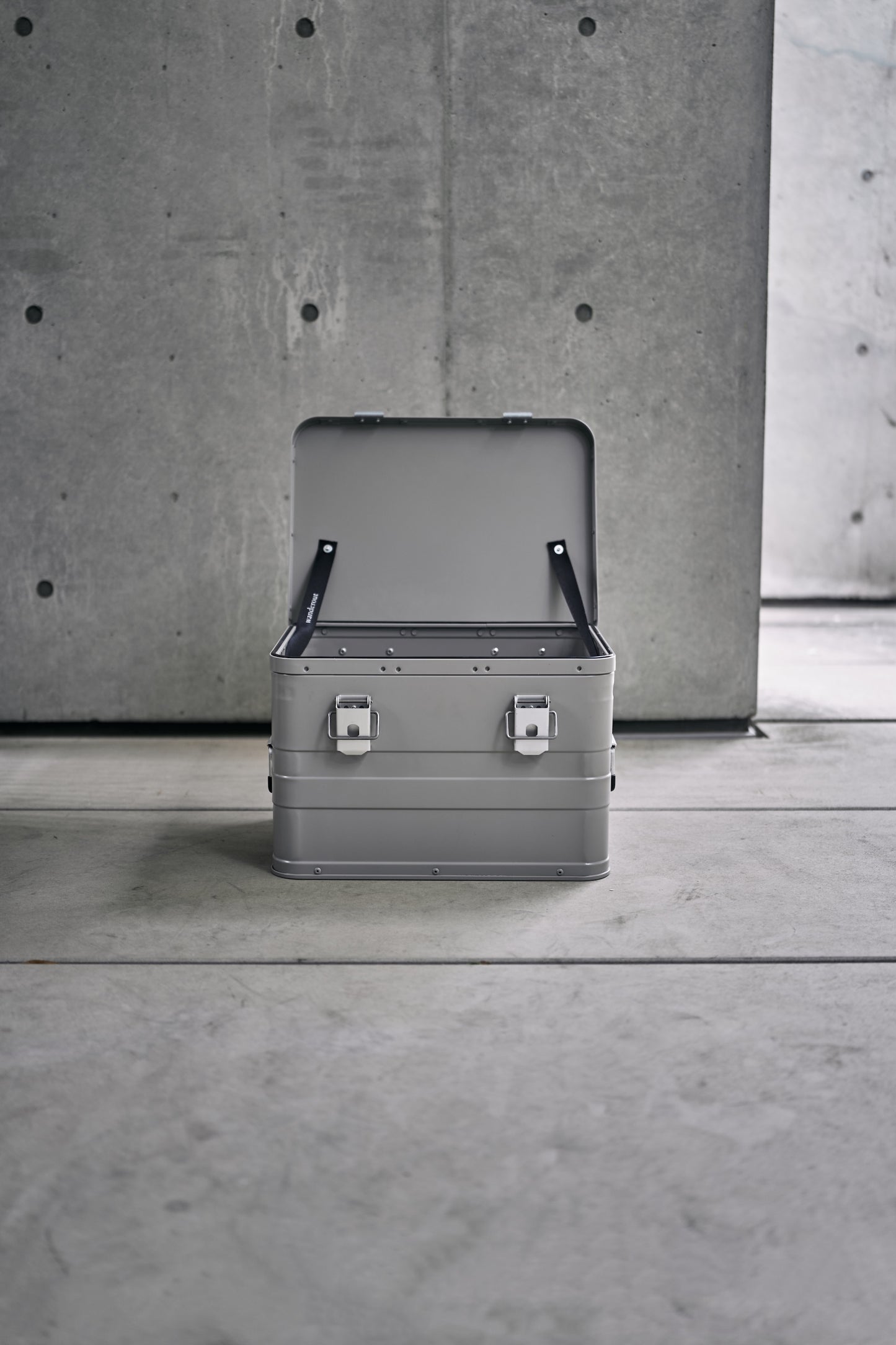 Wanderout / Universal Box 29L - Stone Gray