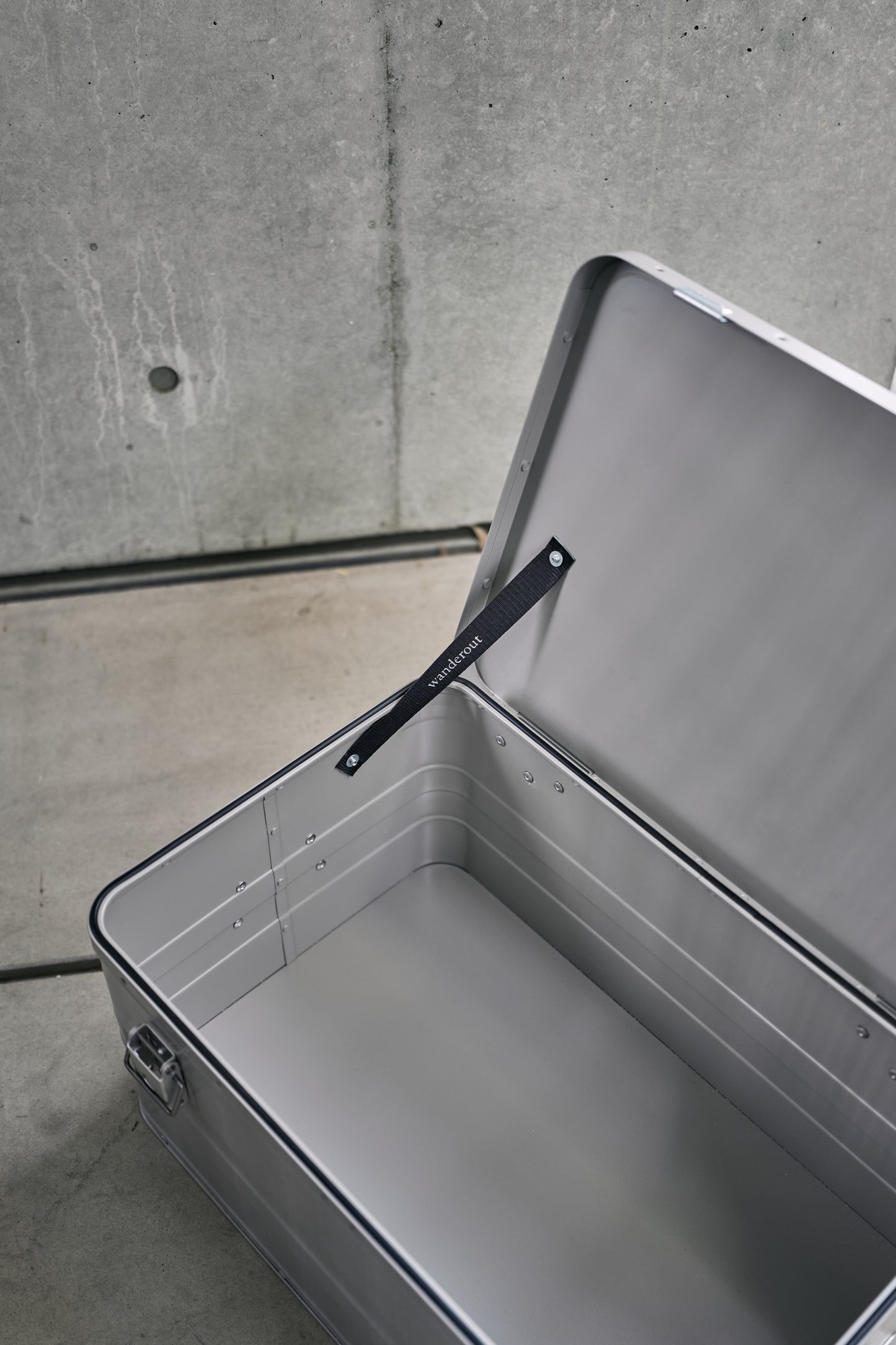 Wanderout / Universal Box 47L - Stone Gray