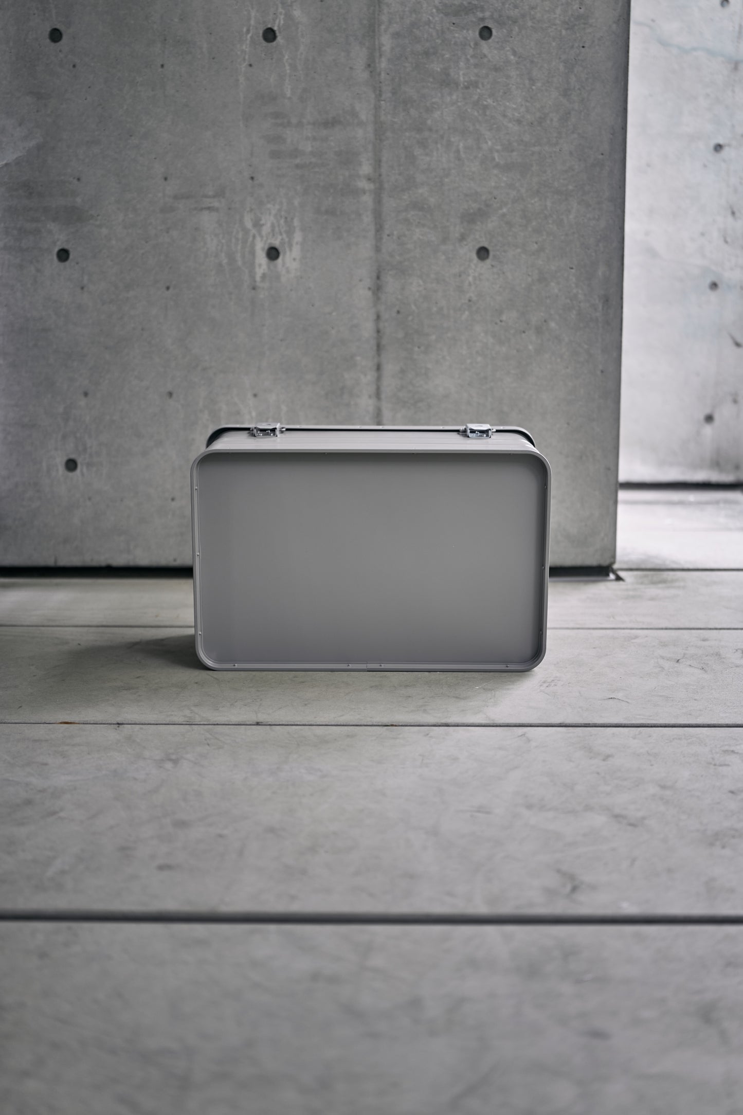 Wanderout / Universal Box 47L - Stone Gray